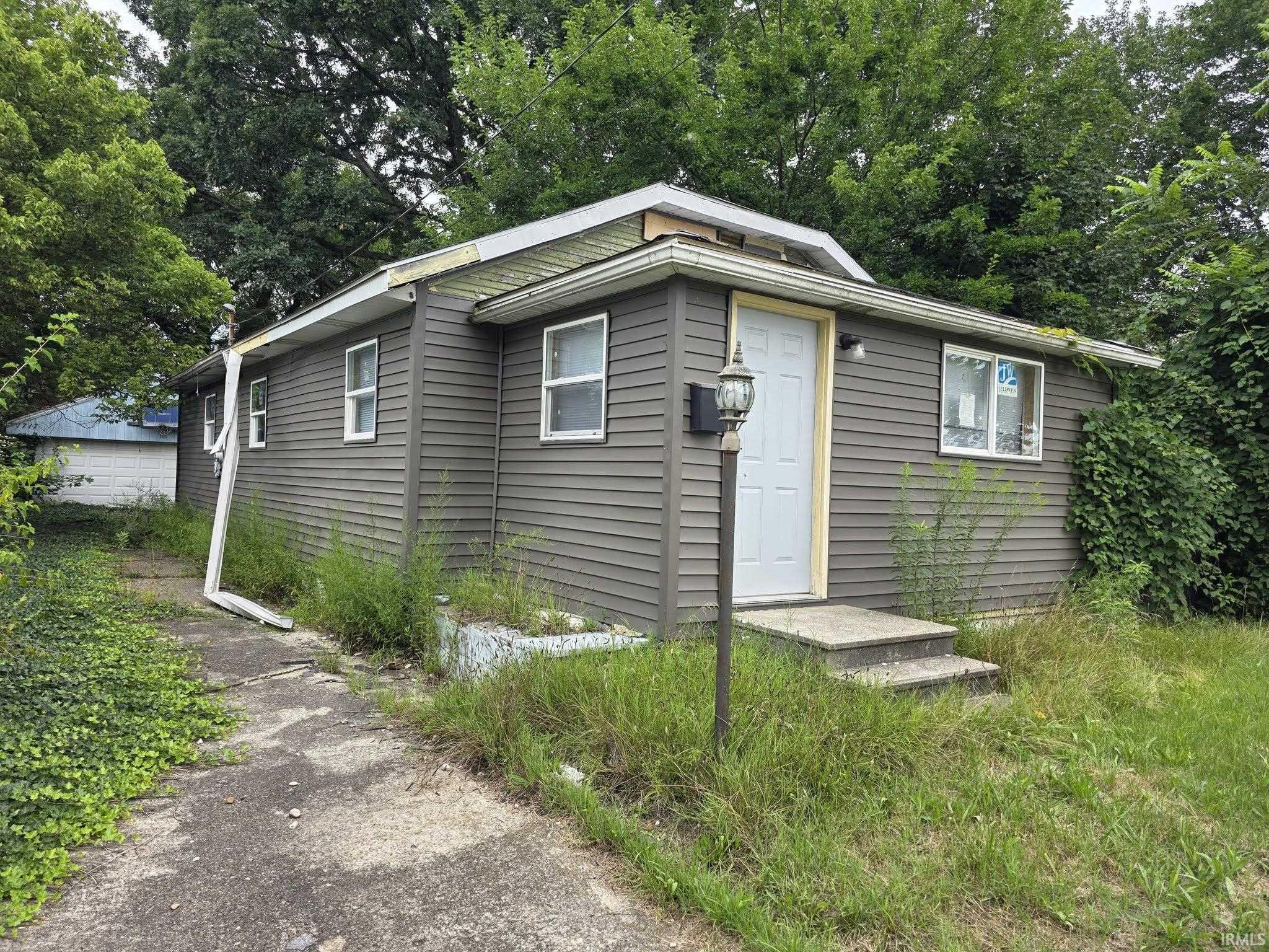 1st image of 1717 Robinson St, South Bend, IN 46613 | MLS# 202634287