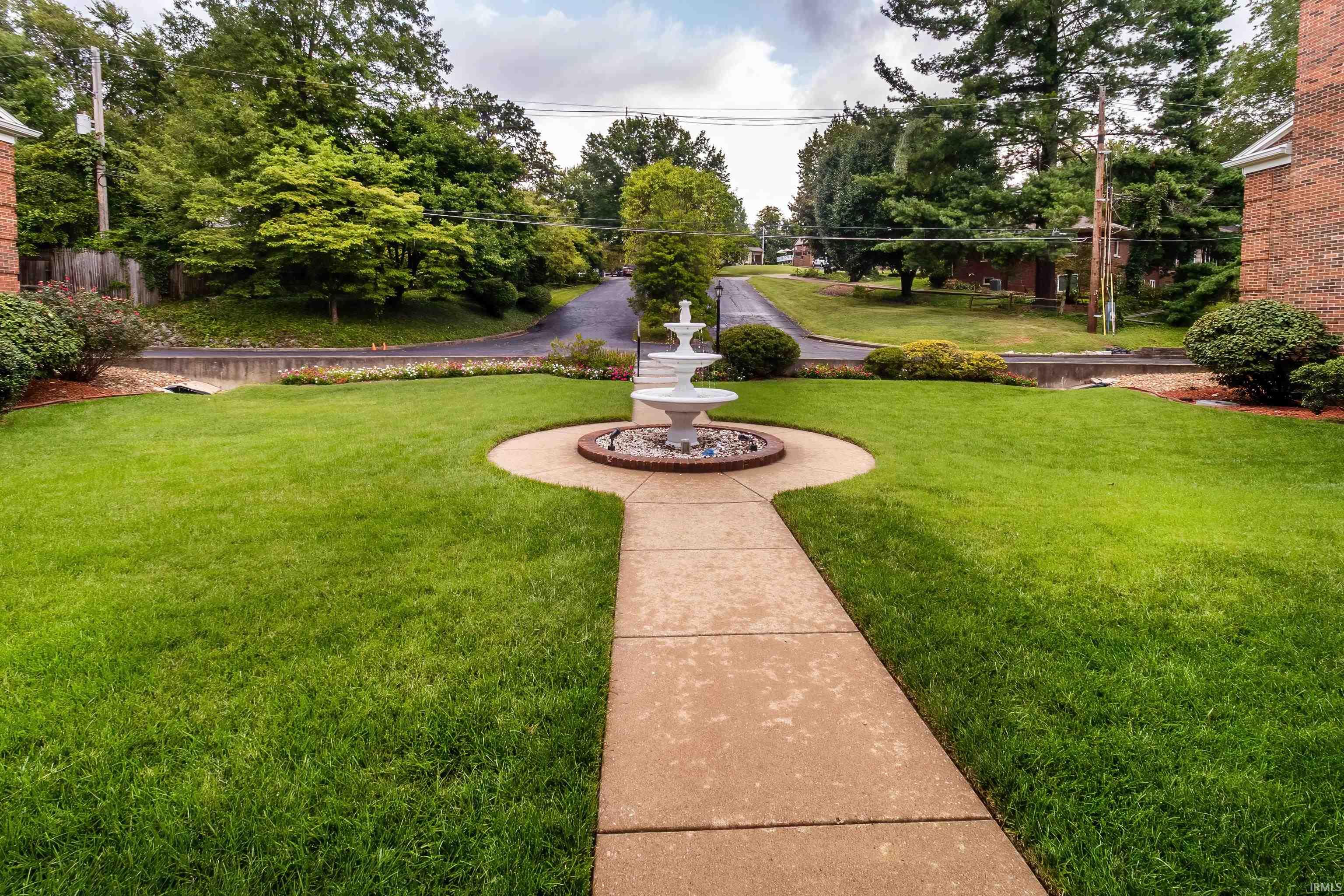 3rd image of 104 Fernwood Pl, Evansville, IN 47711 | MLS# 202634288