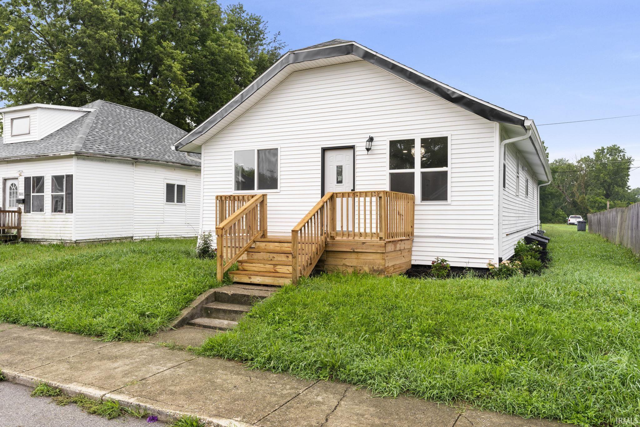 3rd image of 905 E Richmond St, Kokomo, IN 46901 | MLS# 202634326