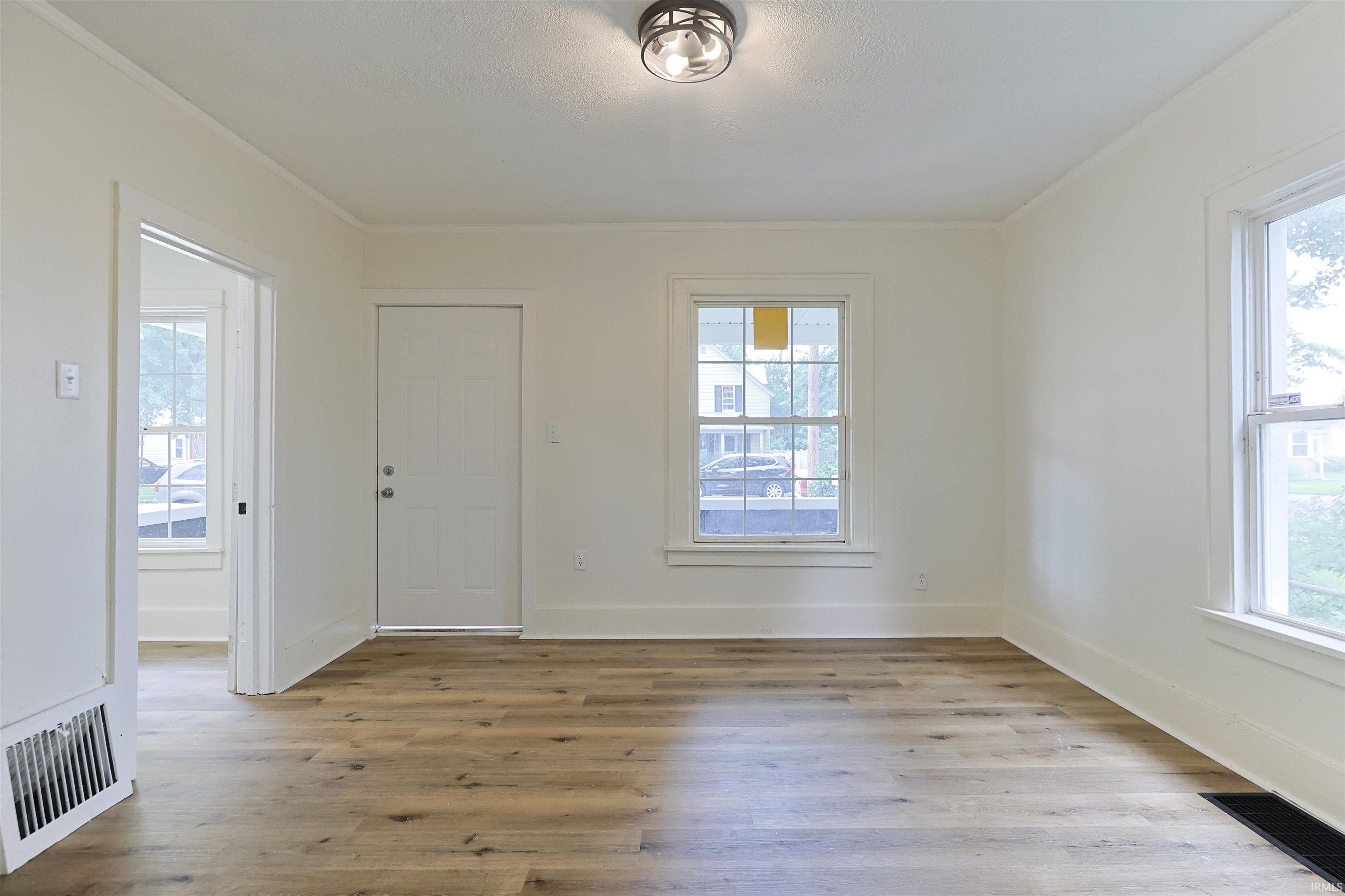 5th image of 209 E 6Th Street Street, Mishawaka, IN 46544 | MLS# 202634355