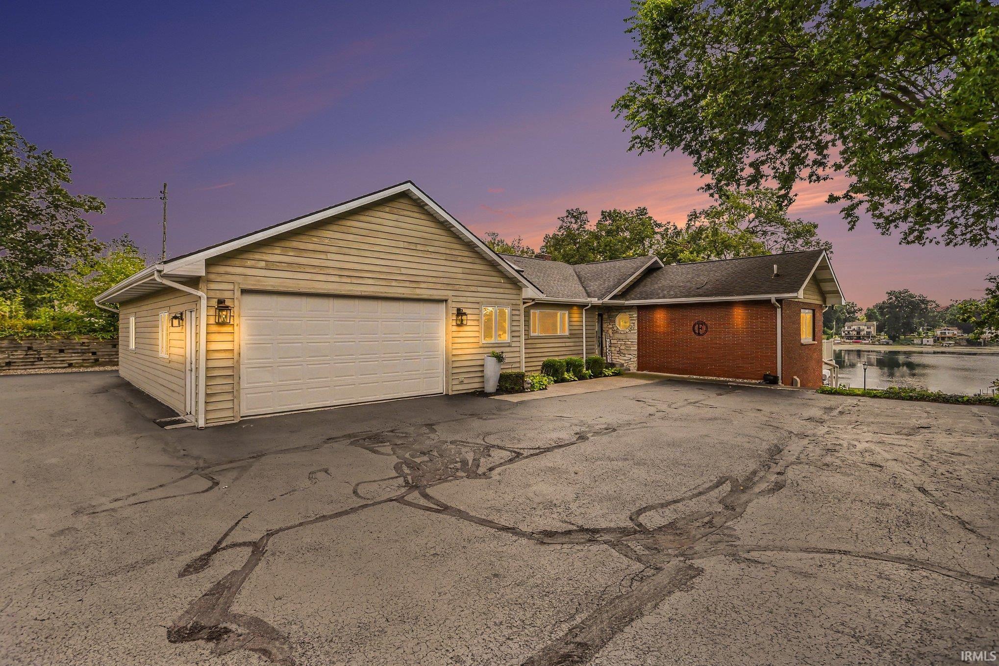 1st image of 11680 Jefferson Rd, Osceola, IN 46561 | MLS# 202634357