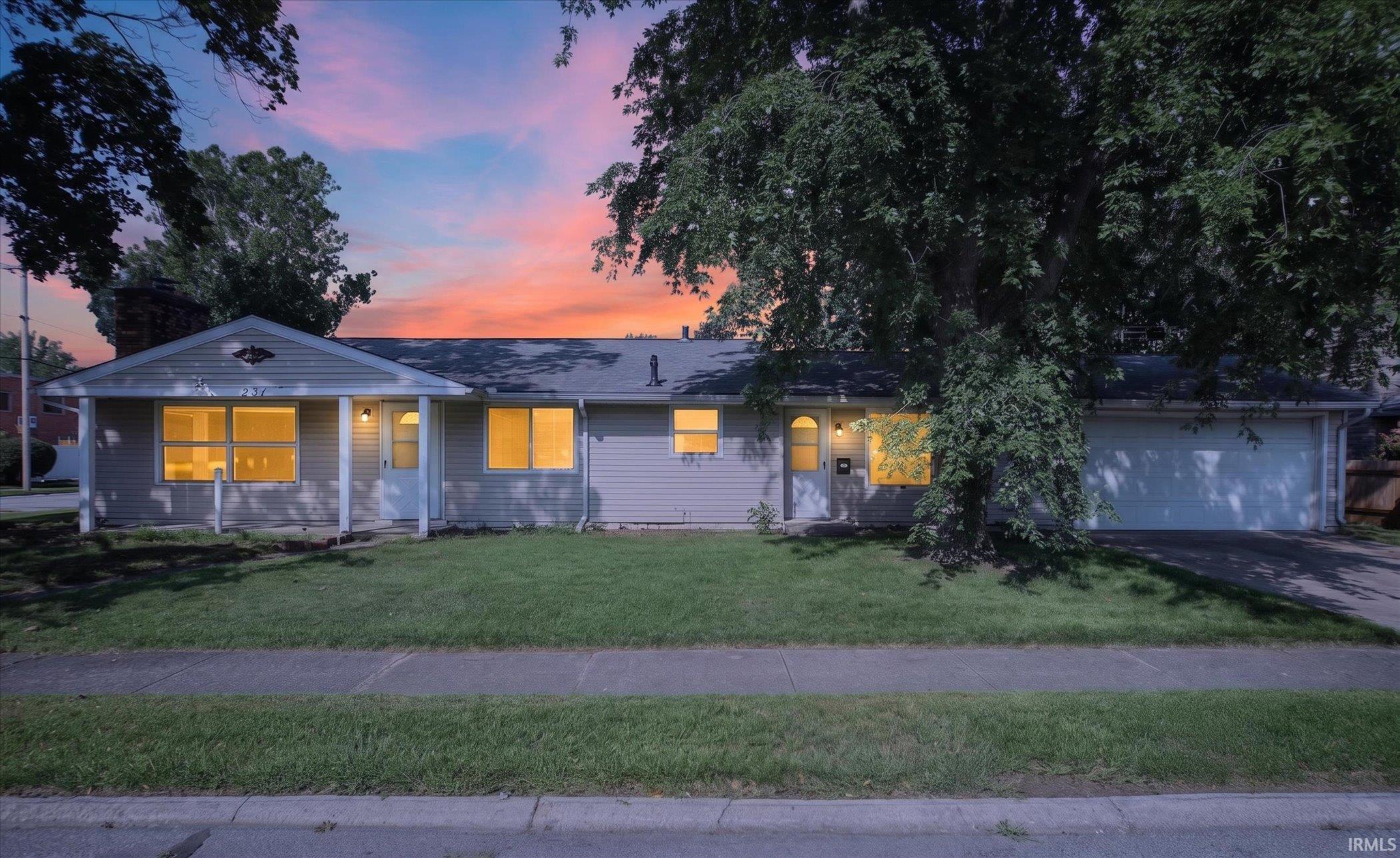 1st image of 231 S Holiday Dr, South Bend, IN 46615 | MLS# 202634387