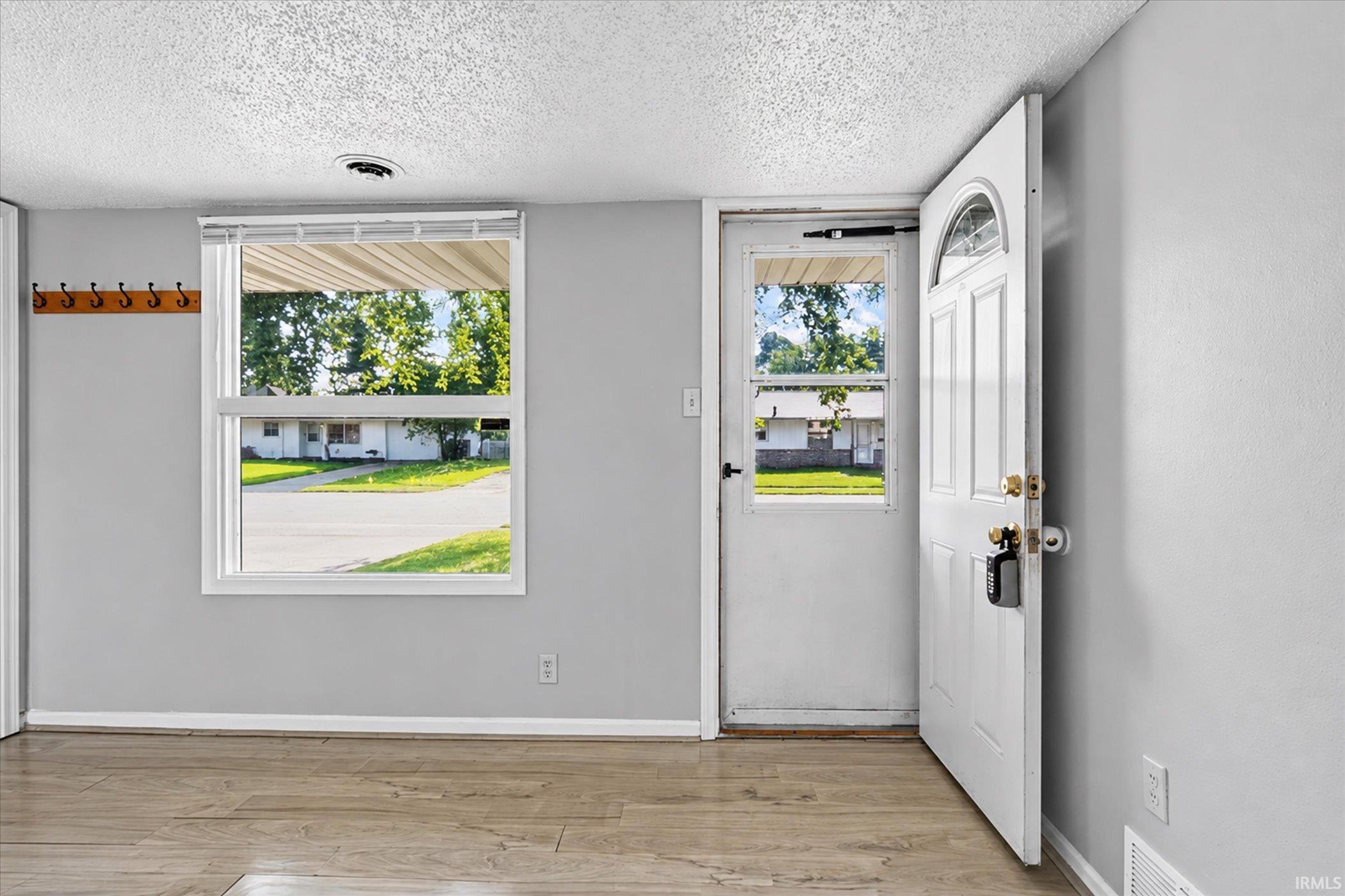 3rd image of 231 S Holiday Dr, South Bend, IN 46615 | MLS# 202634387