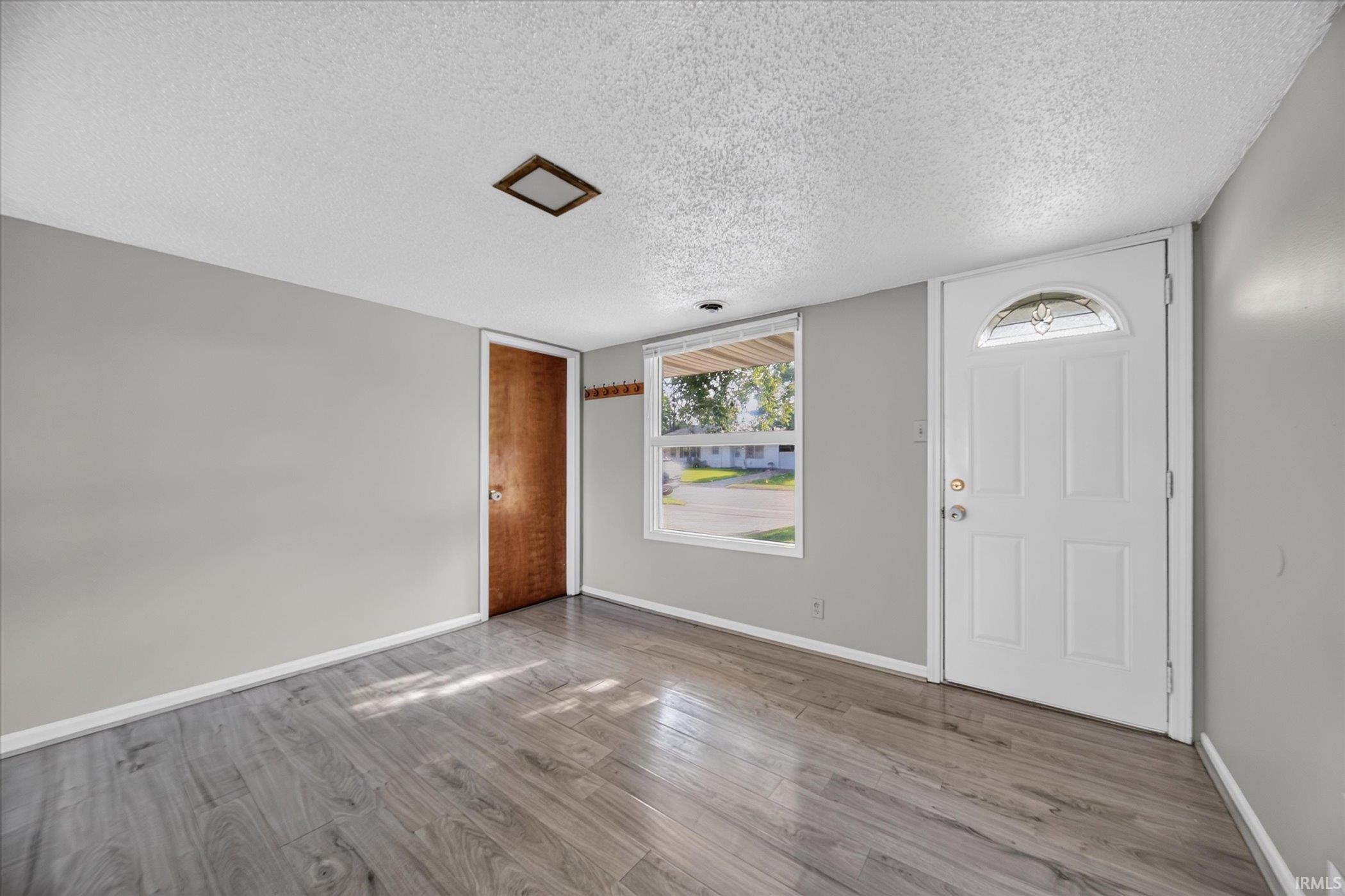 4th image of 231 S Holiday Dr, South Bend, IN 46615 | MLS# 202634387