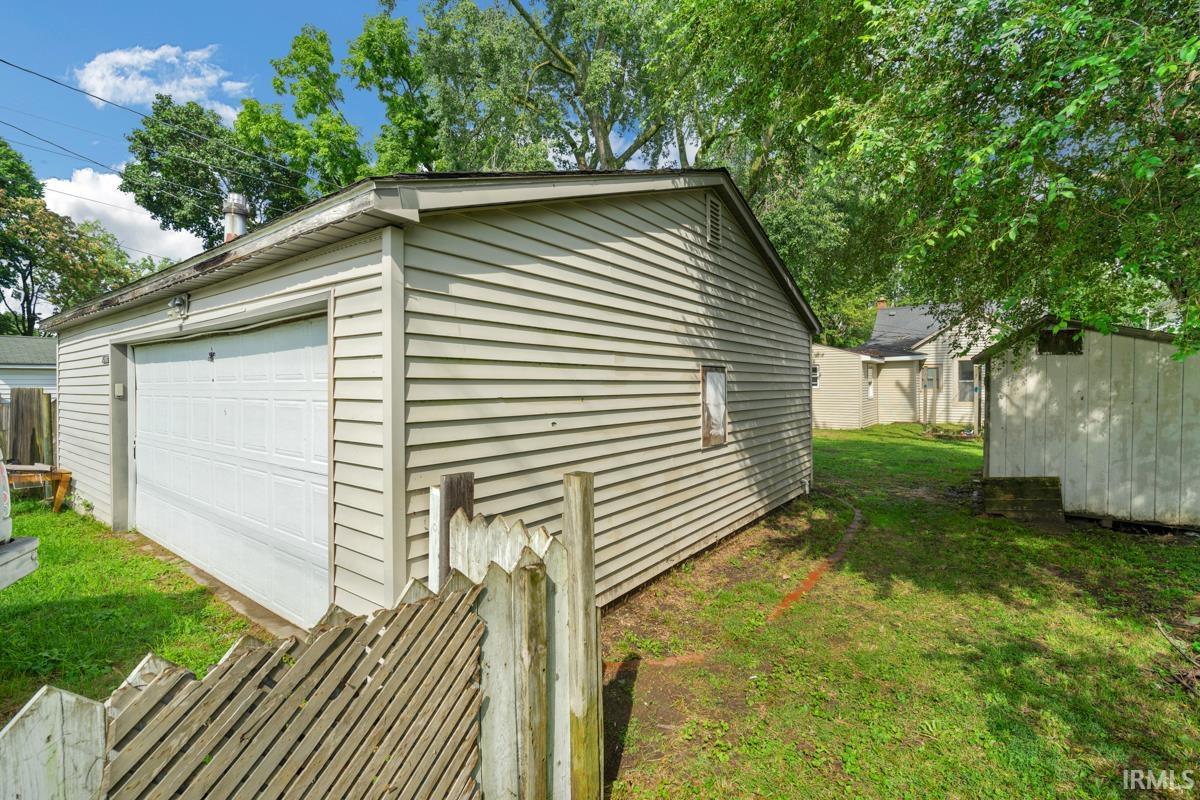 33rd image of 735 S Market St, Kokomo, IN 46901 | MLS# 202634404