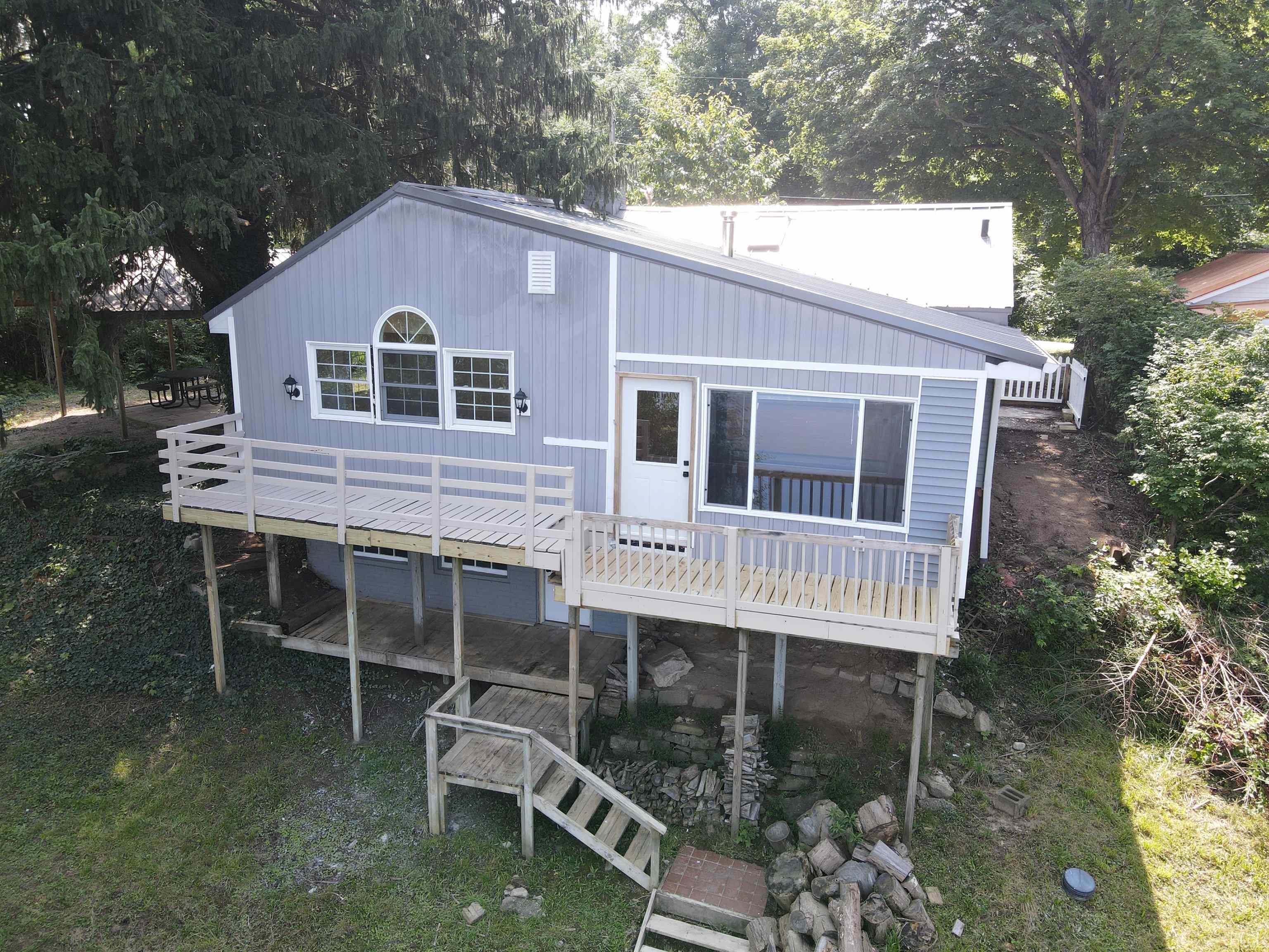 1st image of 9142 E Koher Rd, Syracuse, IN 46567 | MLS# 202634408