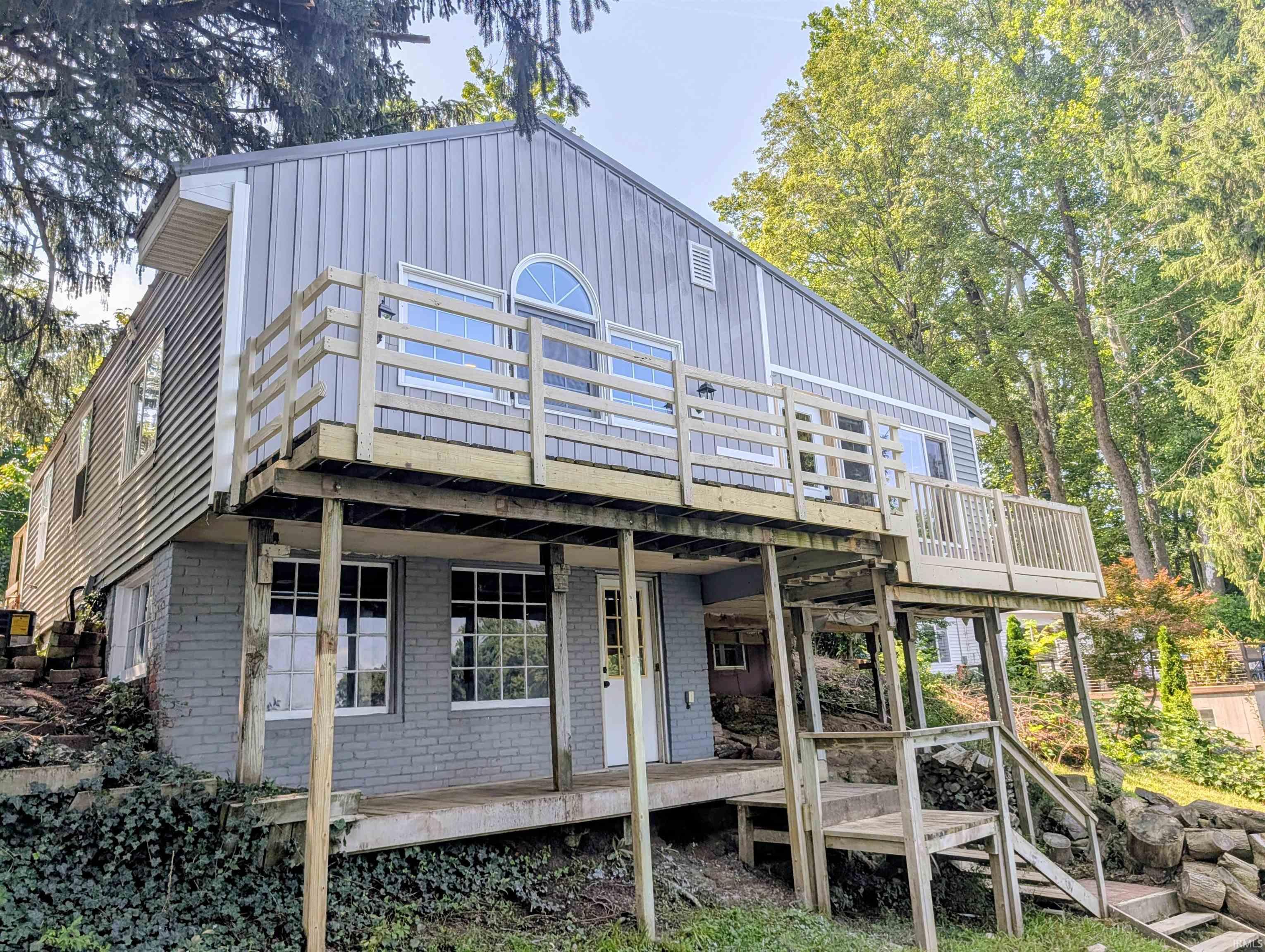 2nd image of 9142 E Koher Rd, Syracuse, IN 46567 | MLS# 202634408