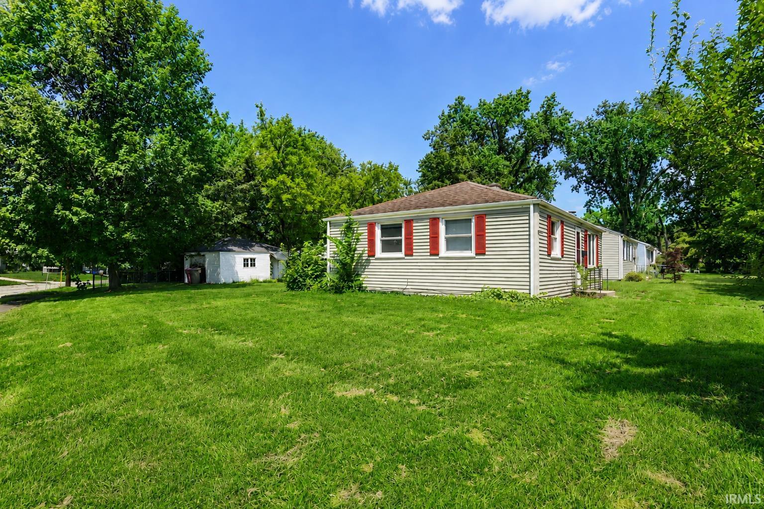 2nd image of 2505 Northview Dr, South Bend, IN 46628 | MLS# 202634436