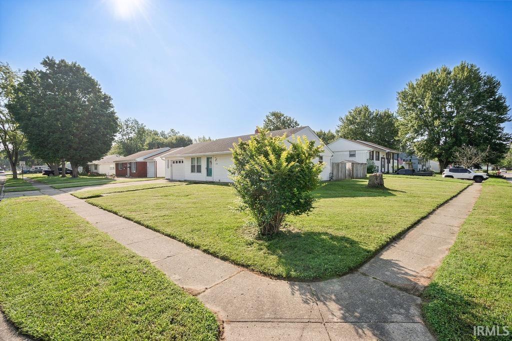3rd image of 1509 Maplewood Dr, Kokomo, IN 46902 | MLS# 202634439