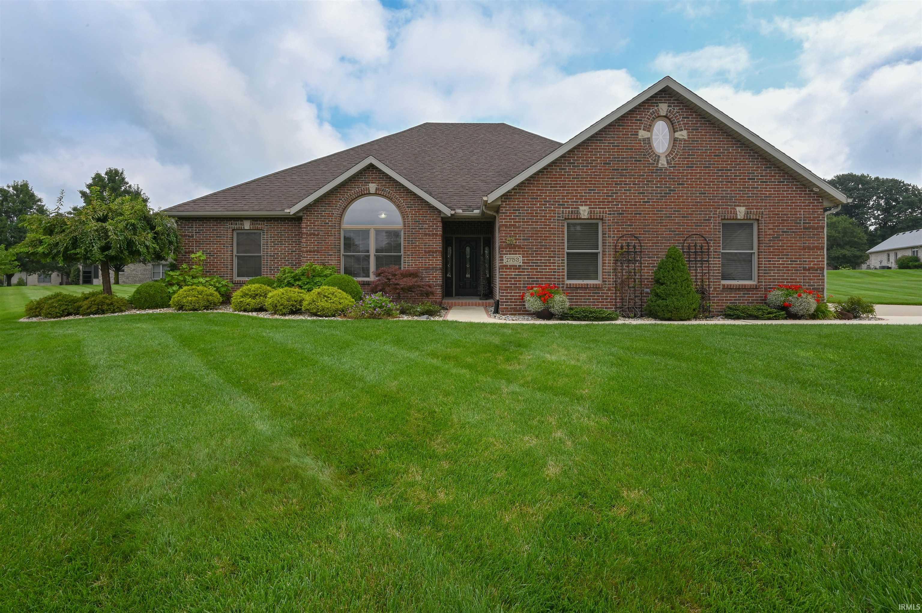 1st image of 1753 Hunters Cove Cir, Kokomo, IN 46902 | MLS# 202634446