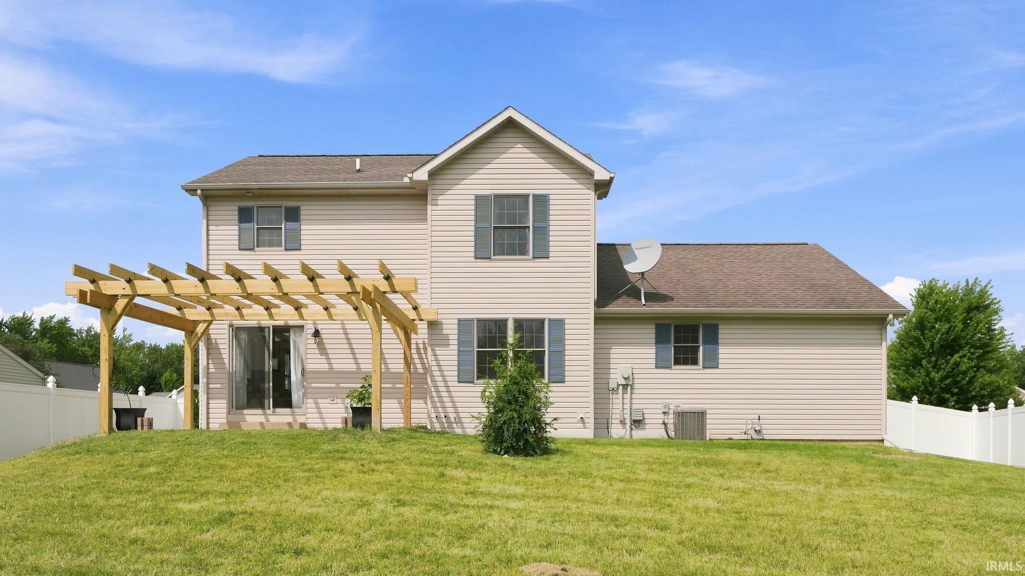 34th image of 605 E Wawonaissa Dr, Syracuse, IN 46567 | MLS# 202634452