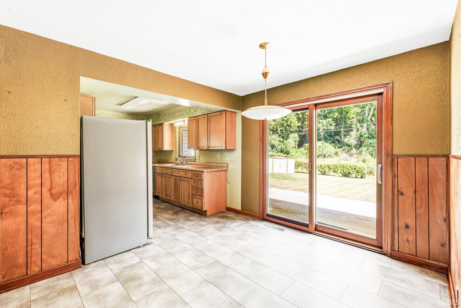 5th image of 405 W Angela Blvd, South Bend, IN 46617 | MLS# 202634455