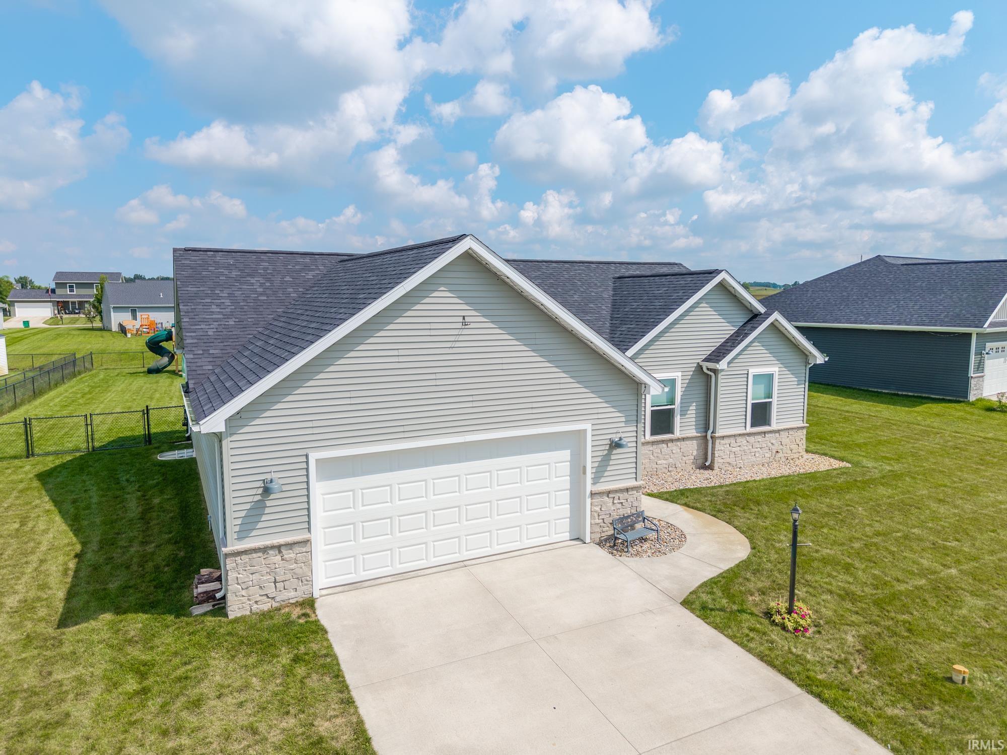 2nd image of 12825 Sunfish Dr, Middlebury, IN 46540 | MLS# 202634463