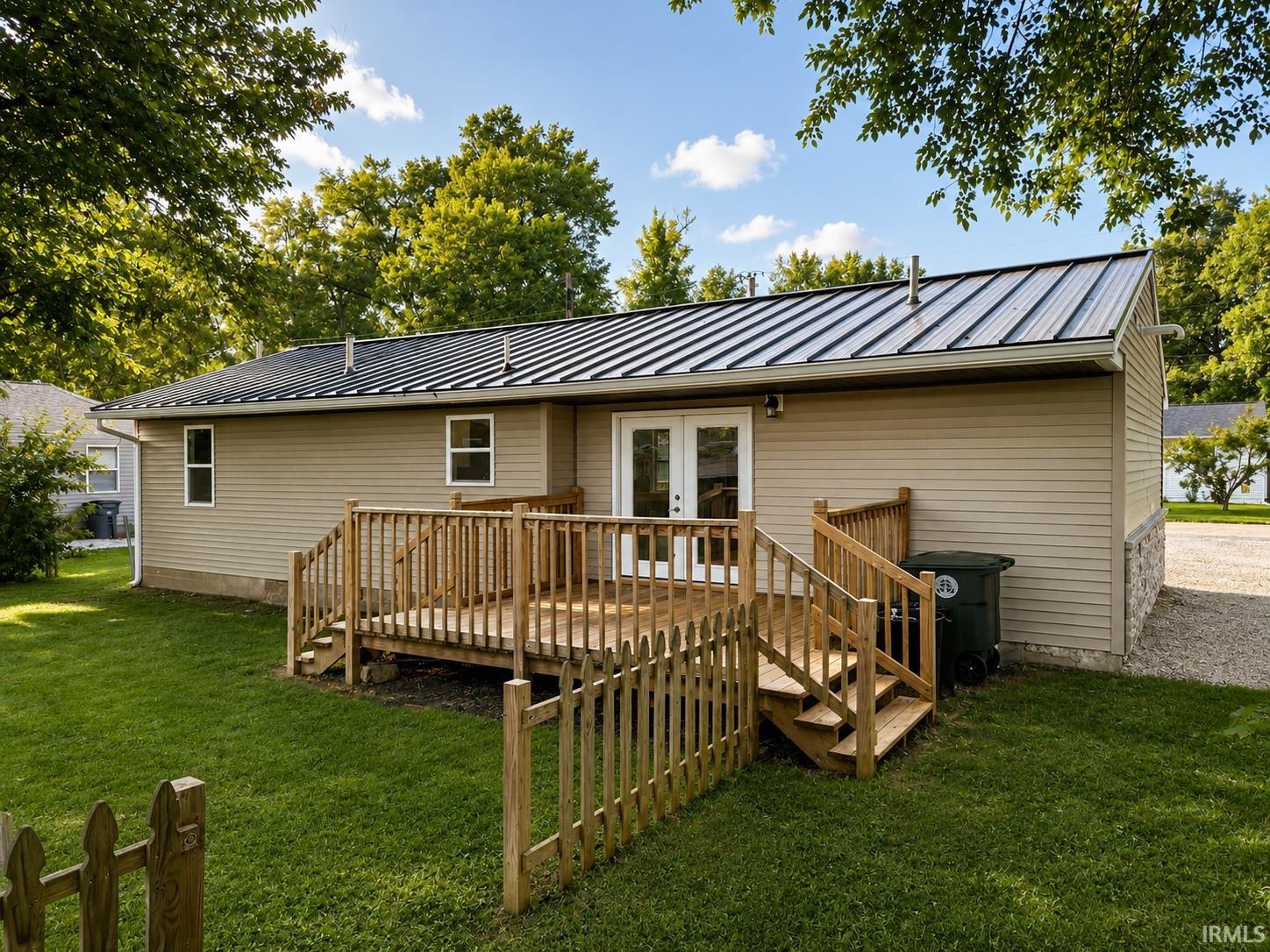 3rd image of 1907 Ridgway Ave, Evansville, IN 47714 | MLS# 202634471