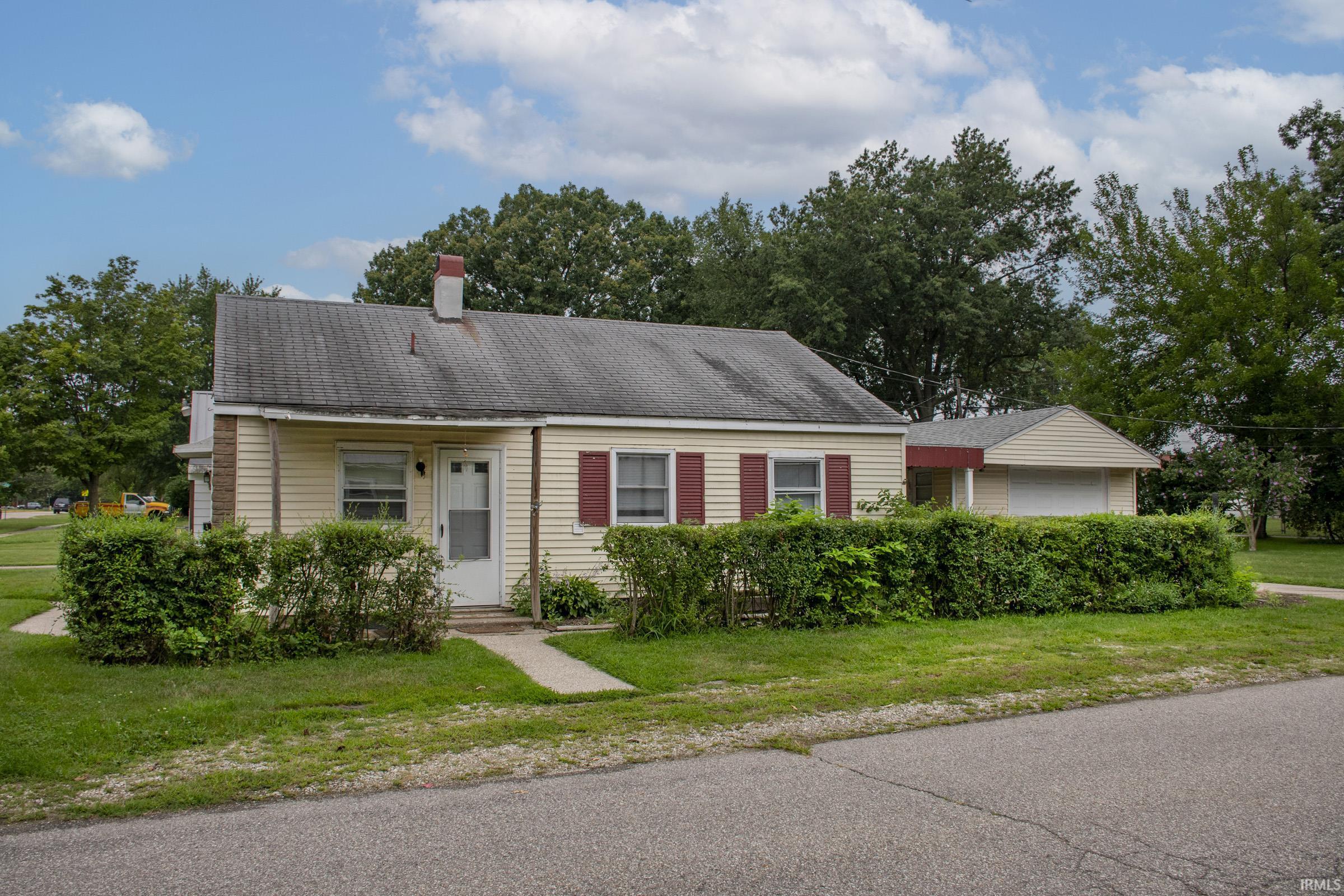 2nd image of 1700 Strong Ave, Elkhart, IN 46514 | MLS# 202634472