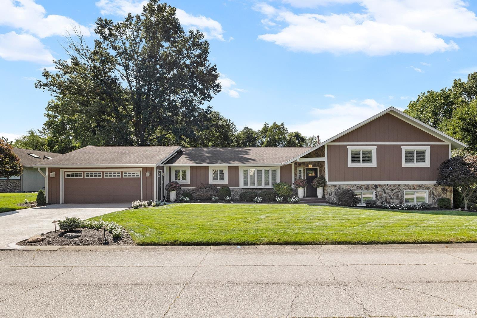 1st image of 216 Vermont Dr, Lafayette, IN 47905 | MLS# 202634484