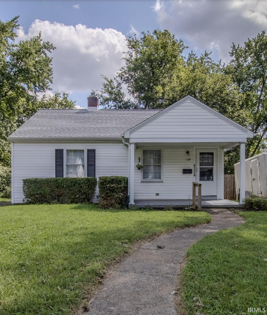 1st image of 1129 E Chandler Ave, Evansville, IN 47714 | MLS# 202634492