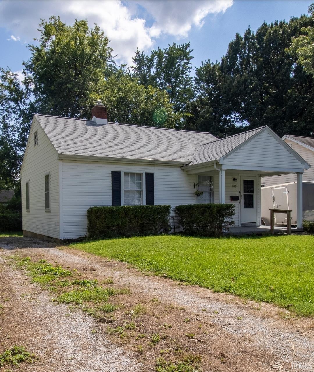2nd image of 1129 E Chandler Ave, Evansville, IN 47714 | MLS# 202634492