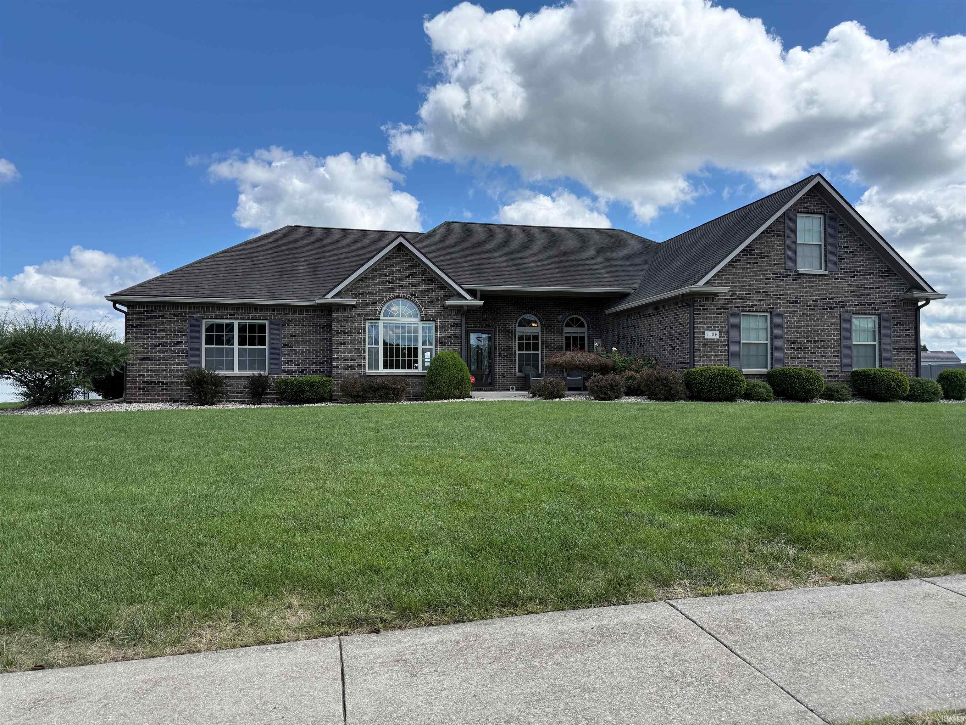 41st image of 1109 S Deer Run, Ellettsville, IN 47429 | MLS# 202634526