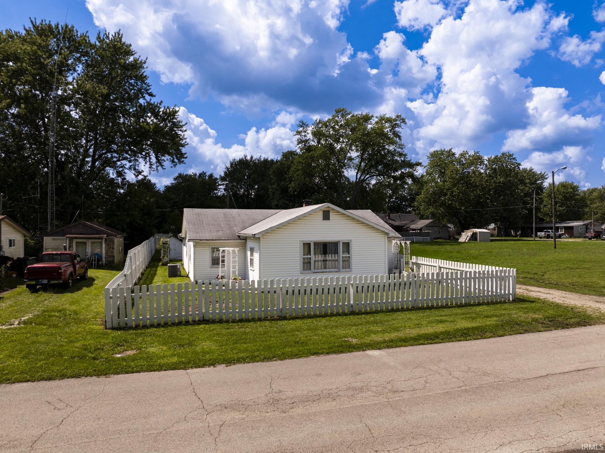 1st image of 305 N Waldemere Ave, Muncie, IN 47303 | MLS# 202634590