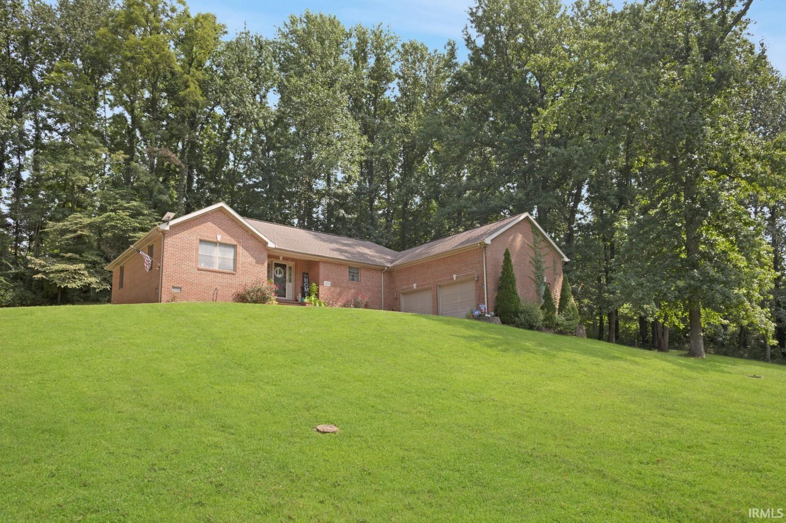 1st image of 11226 Vixen Dr, Evansville, IN 47712 | MLS# 202634596