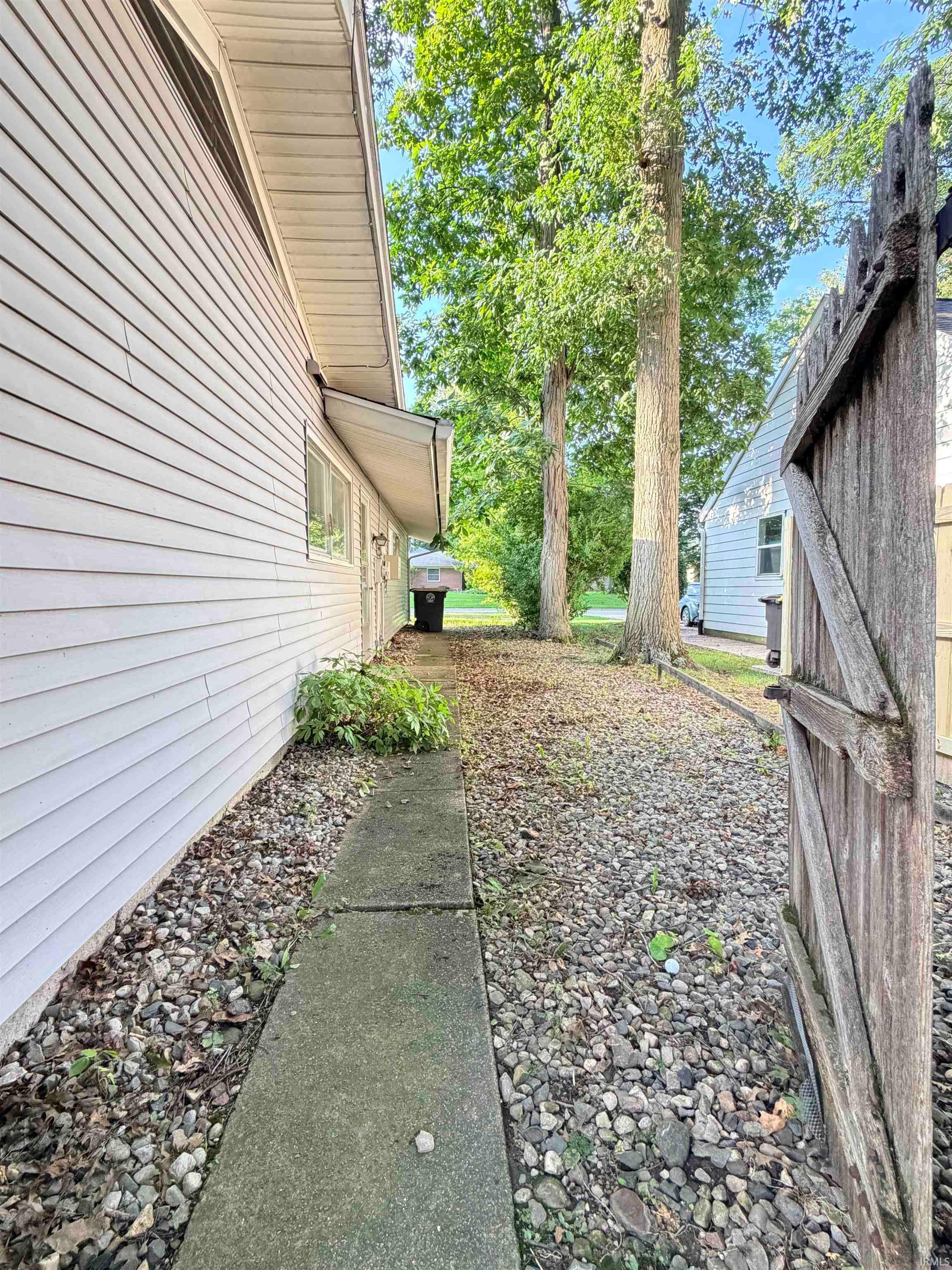 5th image of 4210 Victoria Dr, Fort Wayne, IN 46815 | MLS# 202634609