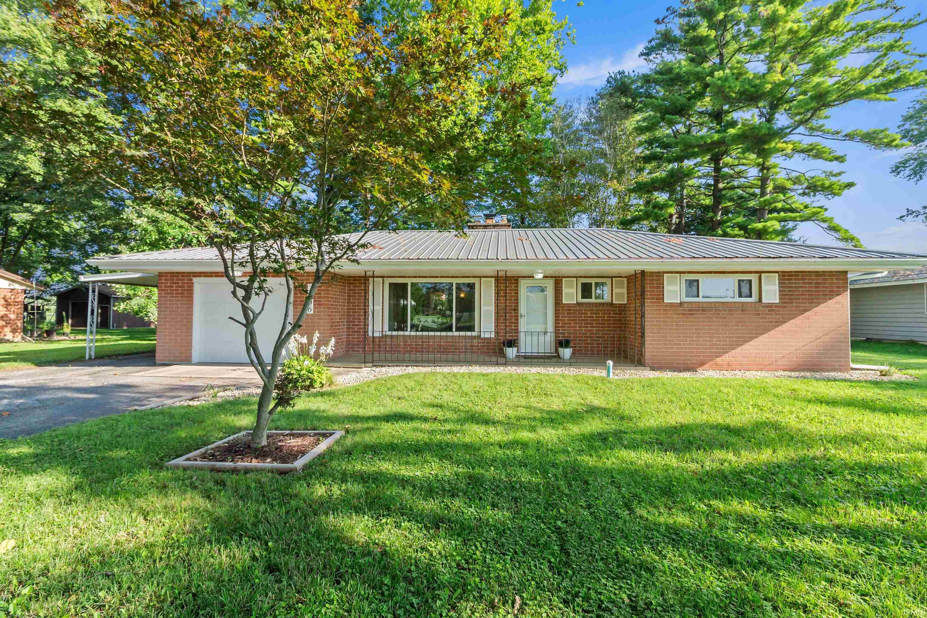 1st image of 1406 W 38th St, Marion, IN 46953 | MLS# 202634619