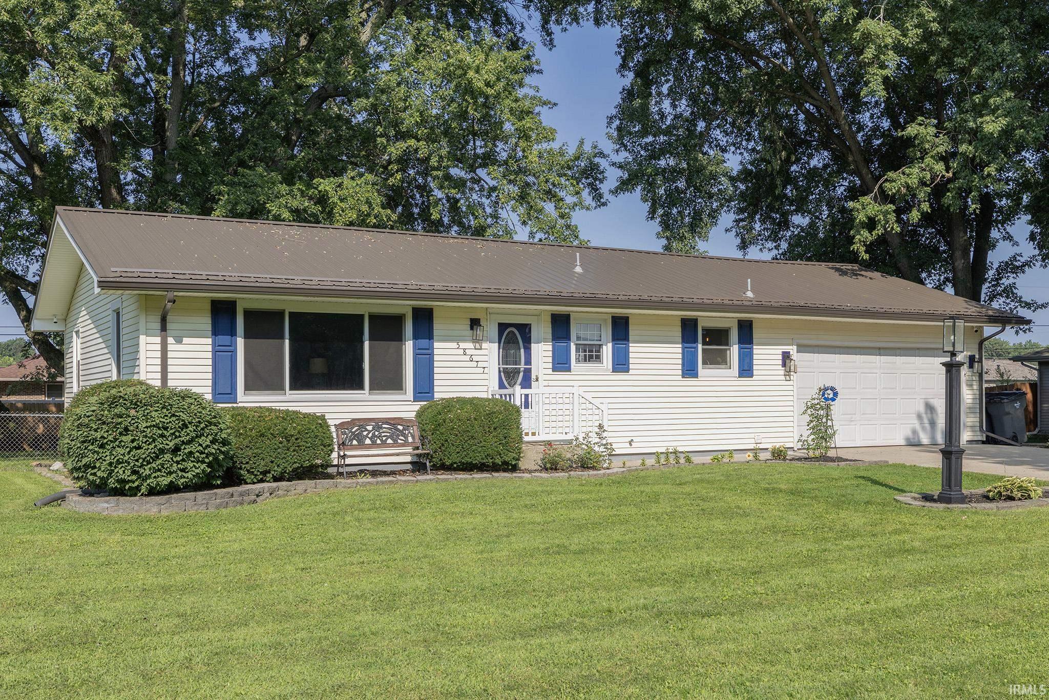 1st image of 58677 Palace Ln, Elkhart, IN 46516 | MLS# 202634632