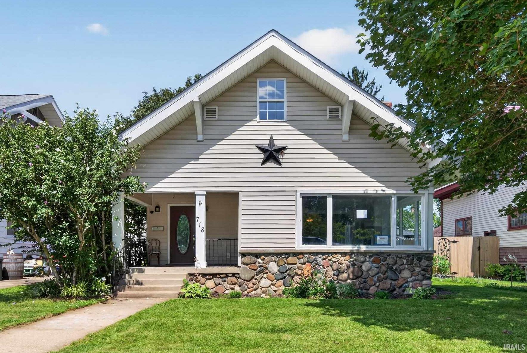 1st image of 718 W Nelson St, Marion, IN 46952 | MLS# 202634723