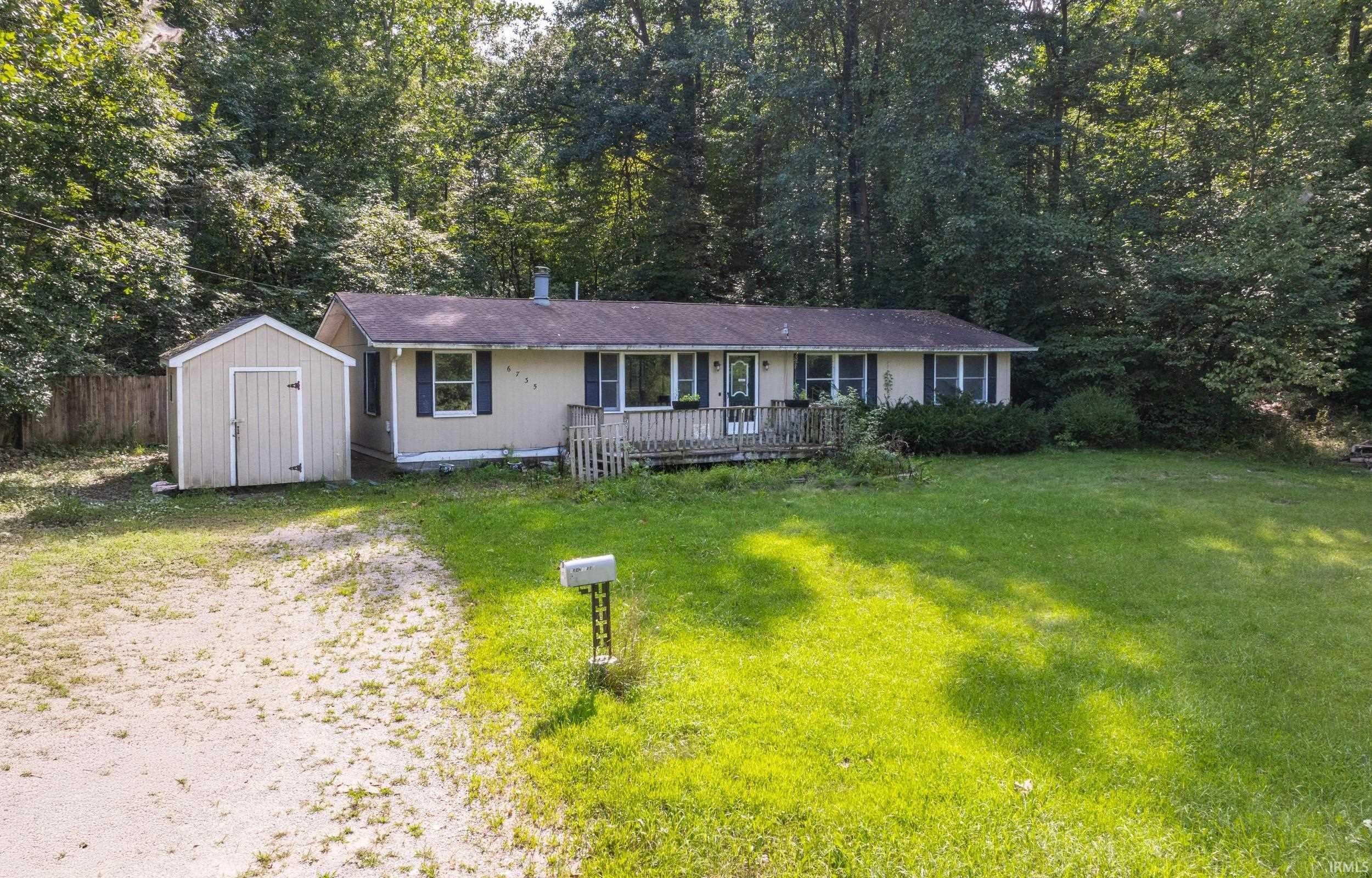 2nd image of 6735 E South Barbee Dr, Pierceton, IN 46562 | MLS# 202634756