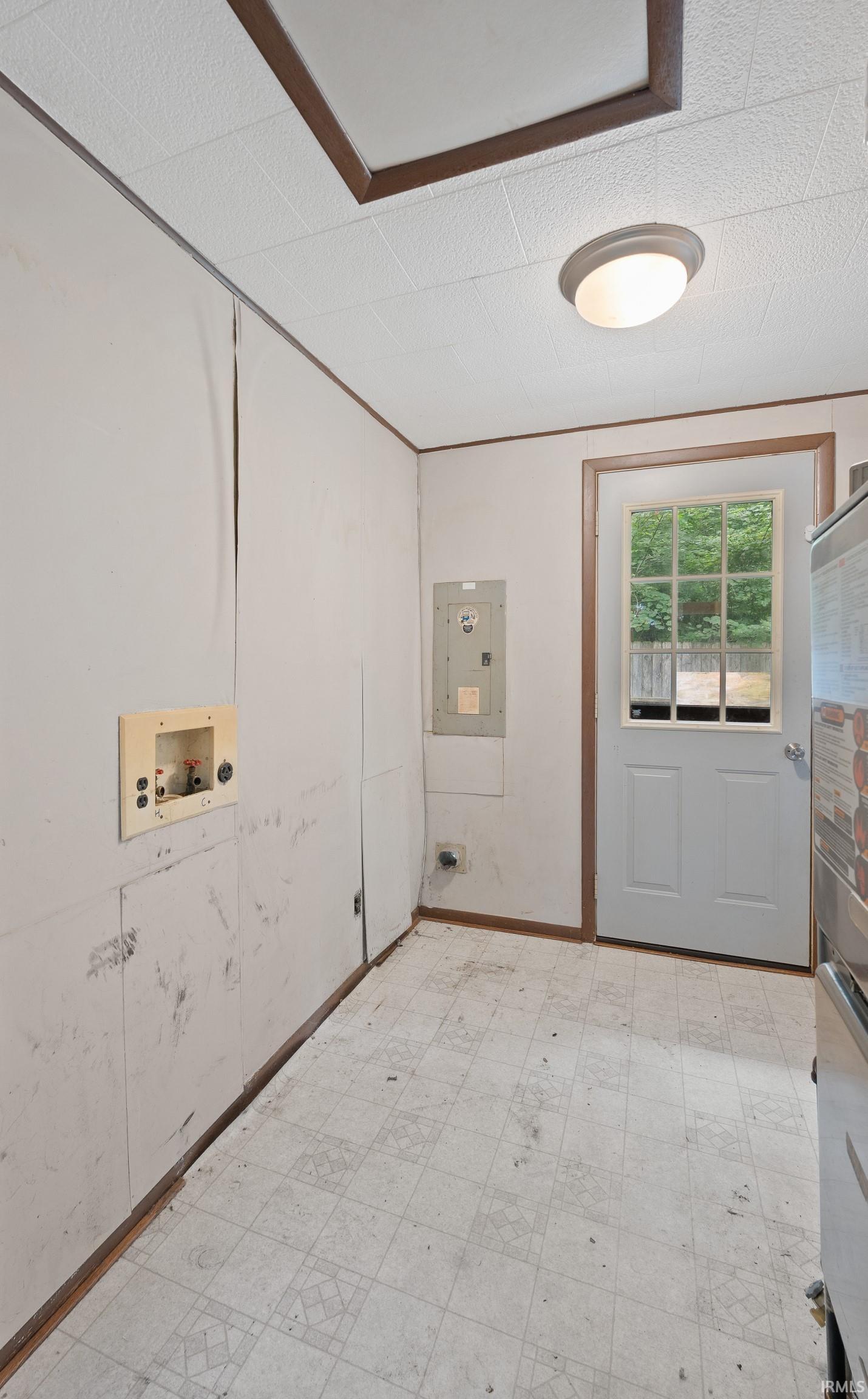 24th image of 6735 E South Barbee Dr, Pierceton, IN 46562 | MLS# 202634756