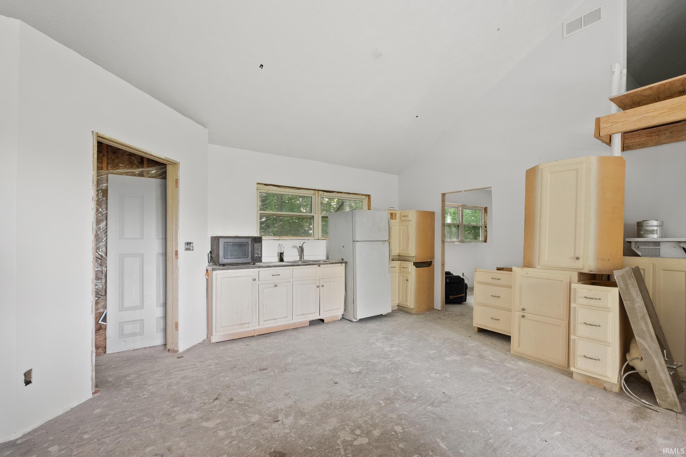 Photo 9 of 6709 E South Barbee Drive