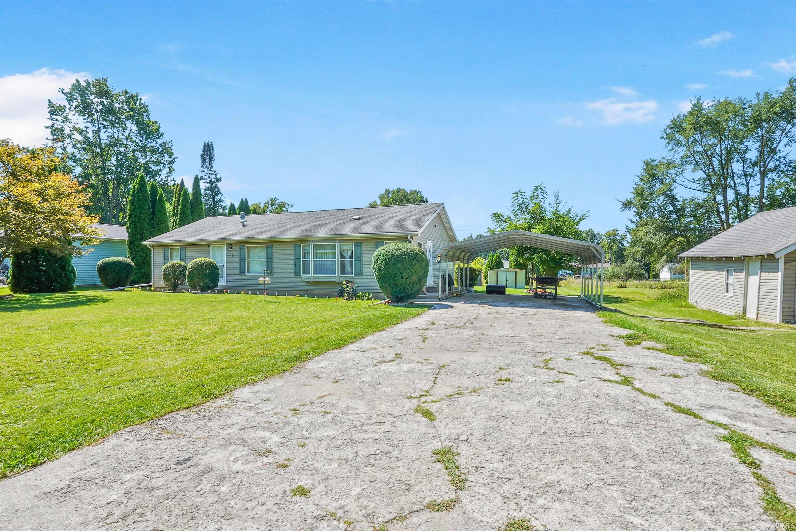 2nd image of 711 Arehart St, Goshen, IN 46528 | MLS# 202634784