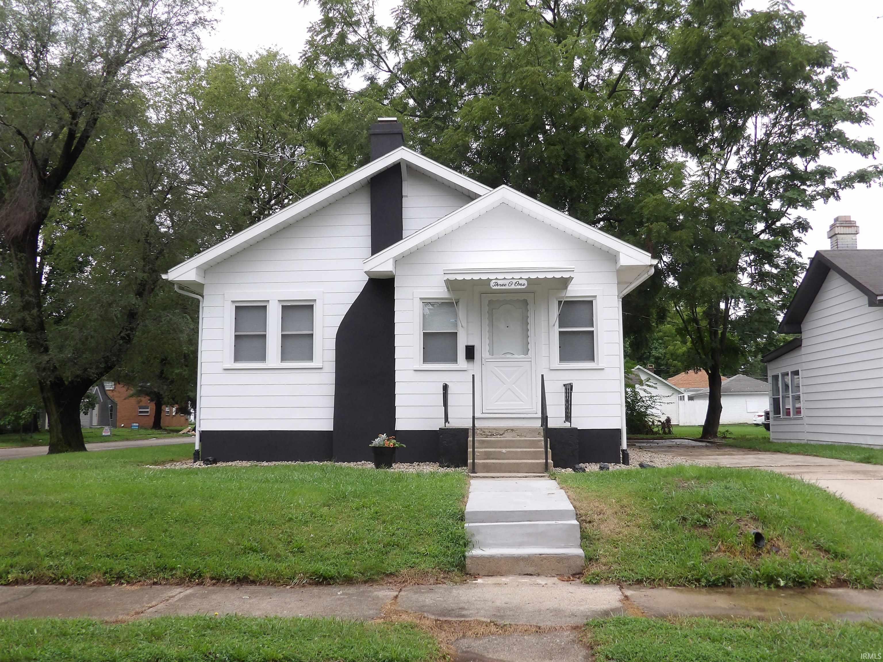 1st image of 301 N Light St, Muncie, IN 47303 | MLS# 202634823