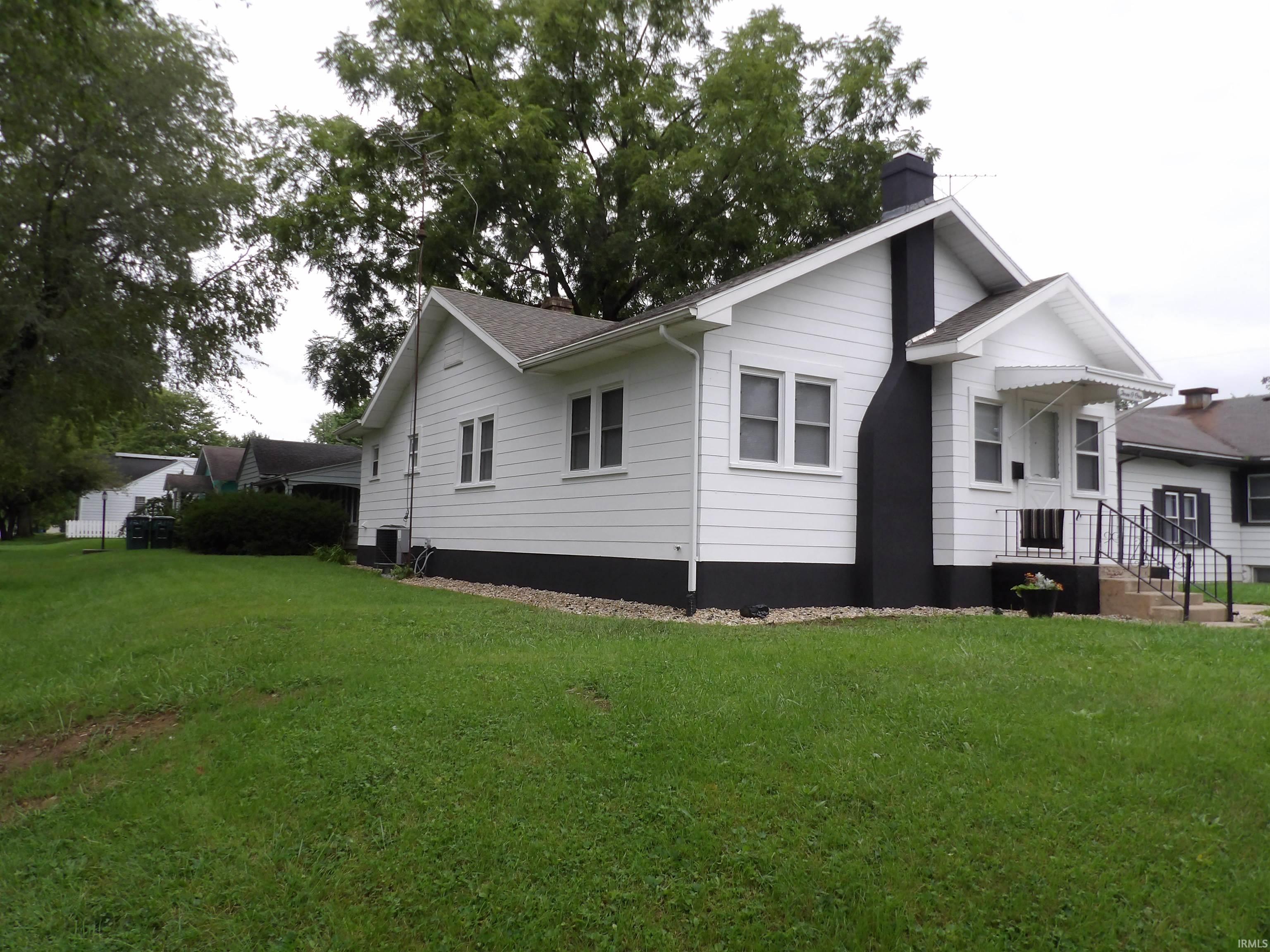 2nd image of 301 N Light St, Muncie, IN 47303 | MLS# 202634823
