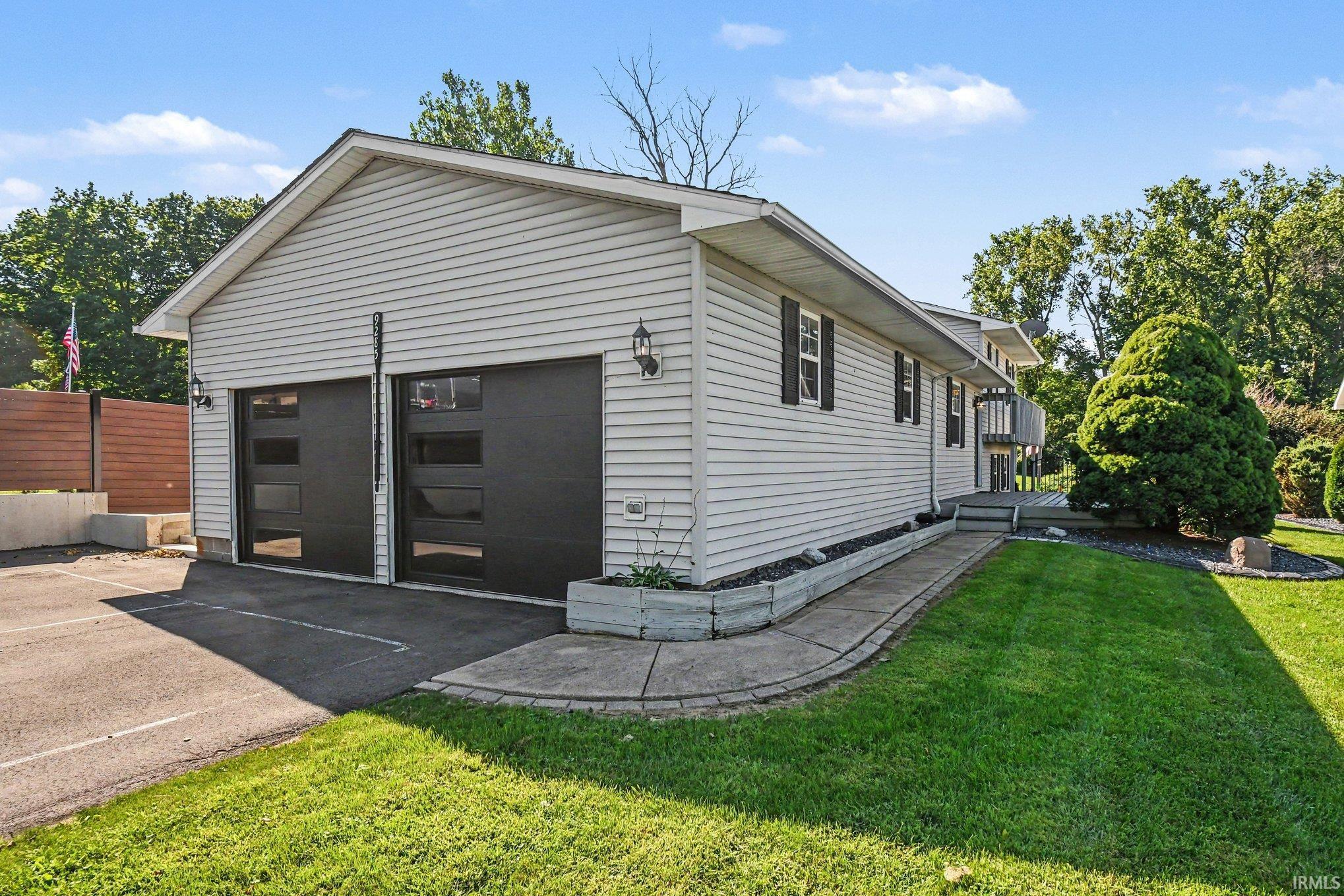 1st image of 9285 E Sleepy Hollow Pkwy, Cromwell, IN 46732 | MLS# 202634831