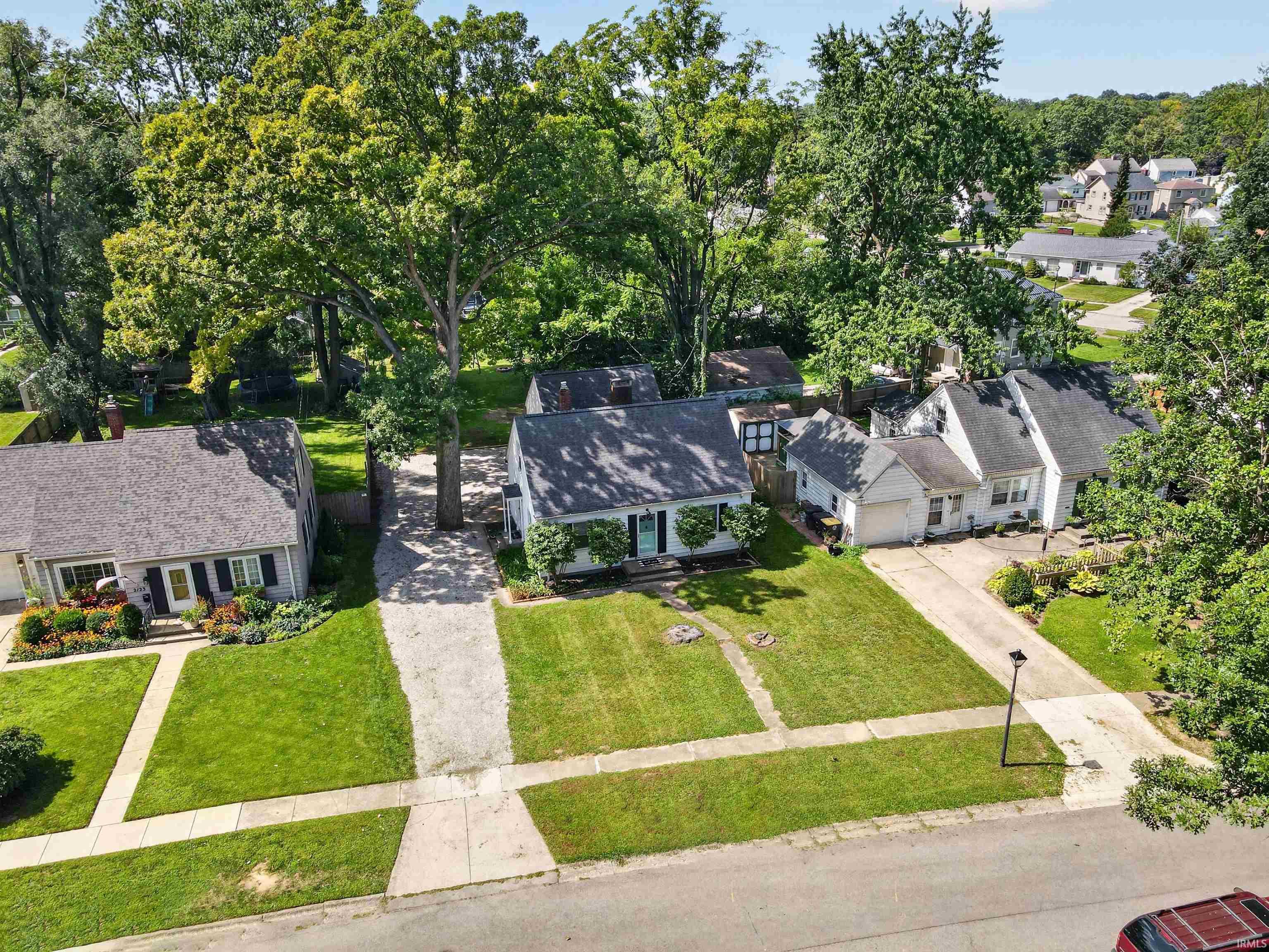2nd image of 2127 Wawonaissa Trl, Fort Wayne, IN 46809 | MLS# 202634858