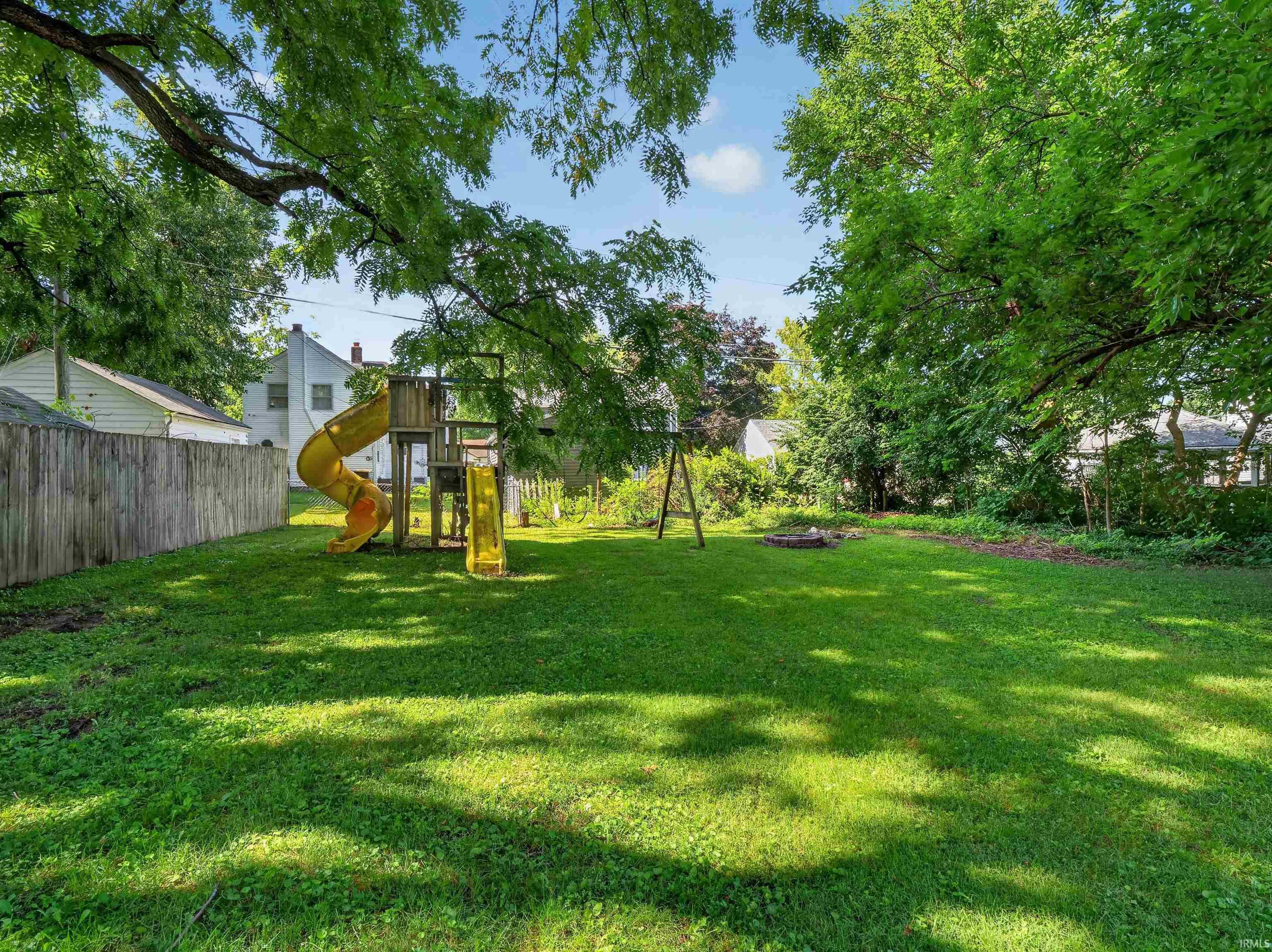40th image of 2127 Wawonaissa Trl, Fort Wayne, IN 46809 | MLS# 202634858