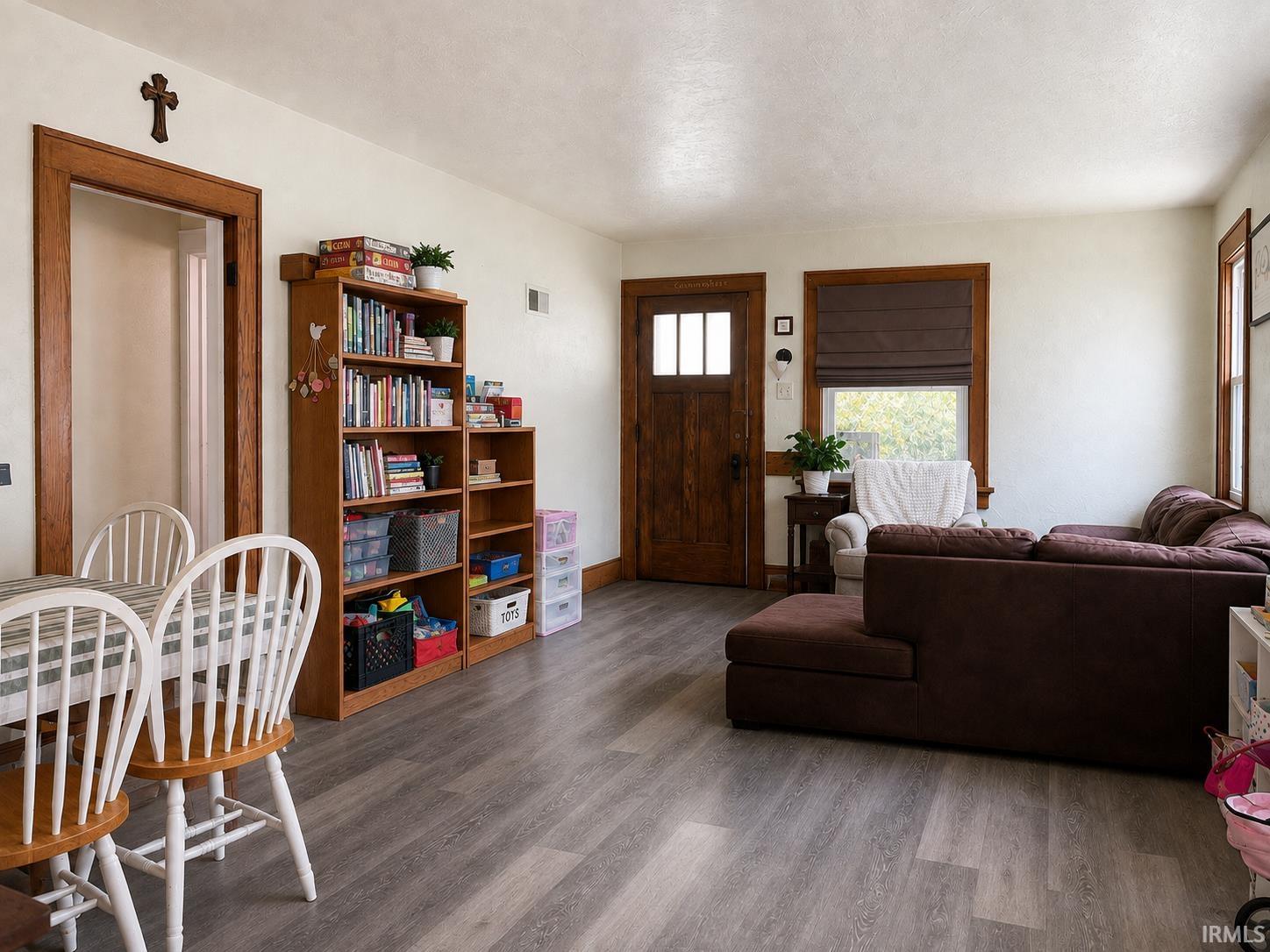 2nd image of 805 Pasadena Dr, Fort Wayne, IN 46807 | MLS# 202634870