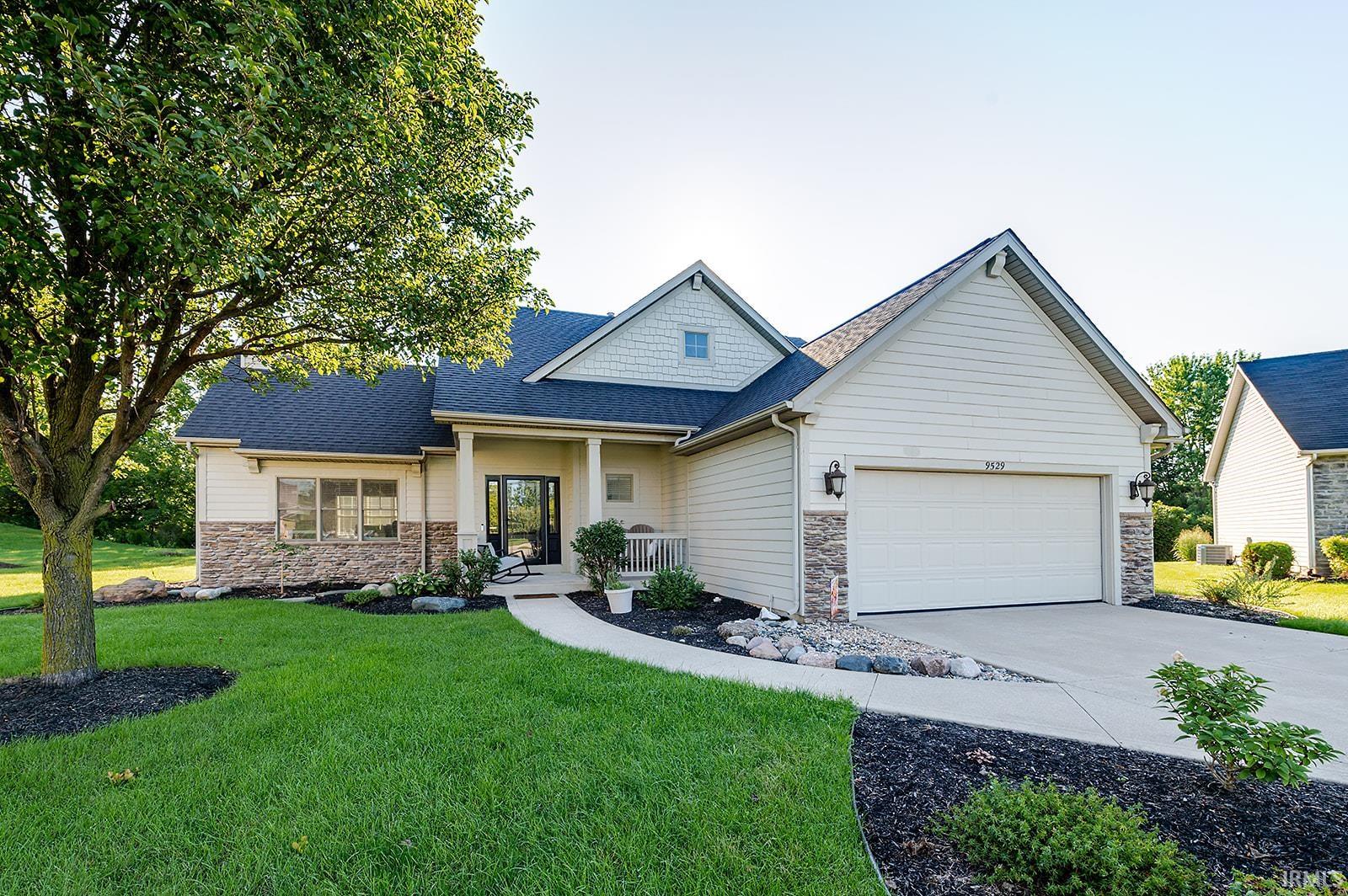 4th image of 9529 Yellow Feather Ct, Leo, IN 46765 | MLS# 202634886