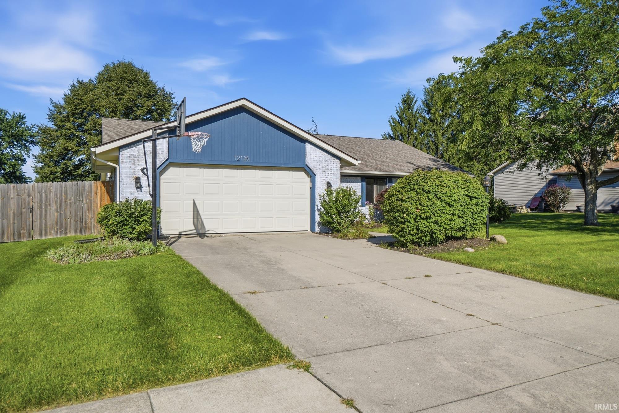 2nd image of 12125 Waycliffe Ct, Fort Wayne, IN 46845 | MLS# 202634887