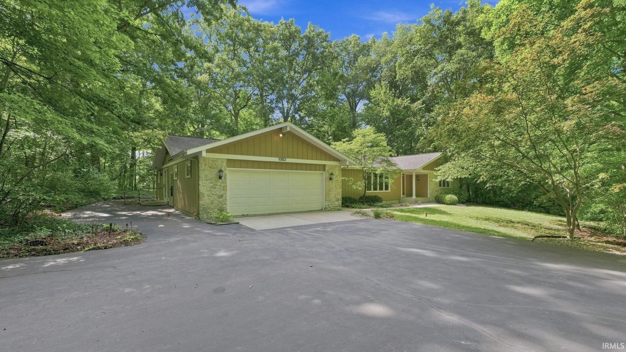 1st image of 16025 Canyon Glen Pkwy, Fort Wayne, IN 46845 | MLS# 202634953