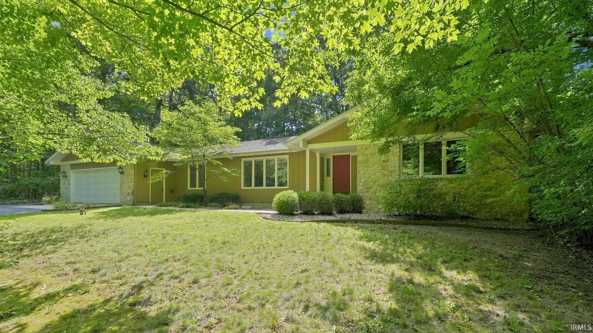 3rd image of 16025 Canyon Glen Pkwy, Fort Wayne, IN 46845 | MLS# 202634953