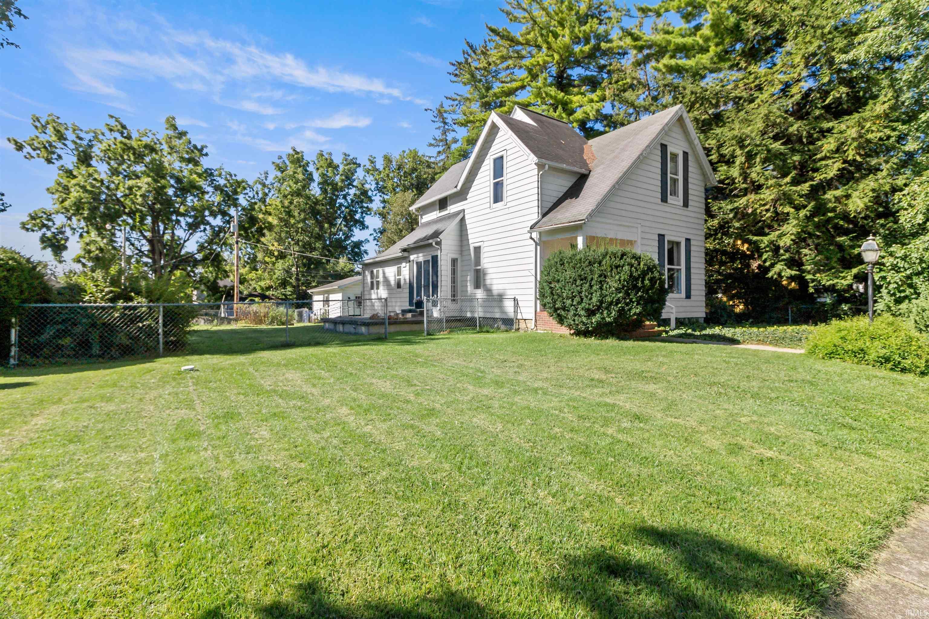 1st image of 811 W Spencer Ave, Marion, IN 46952 | MLS# 202634961