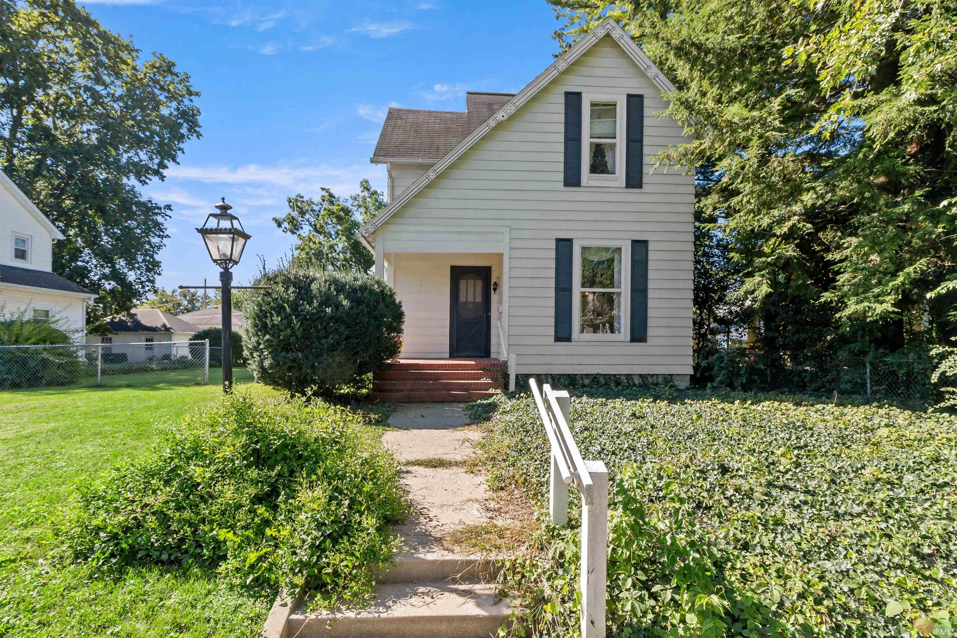 2nd image of 811 W Spencer Ave, Marion, IN 46952 | MLS# 202634961