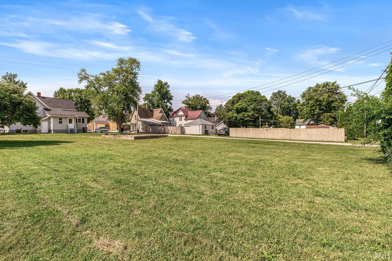 32nd image of 212 E Waterford St, Wakarusa, IN 46573 | MLS# 202635013