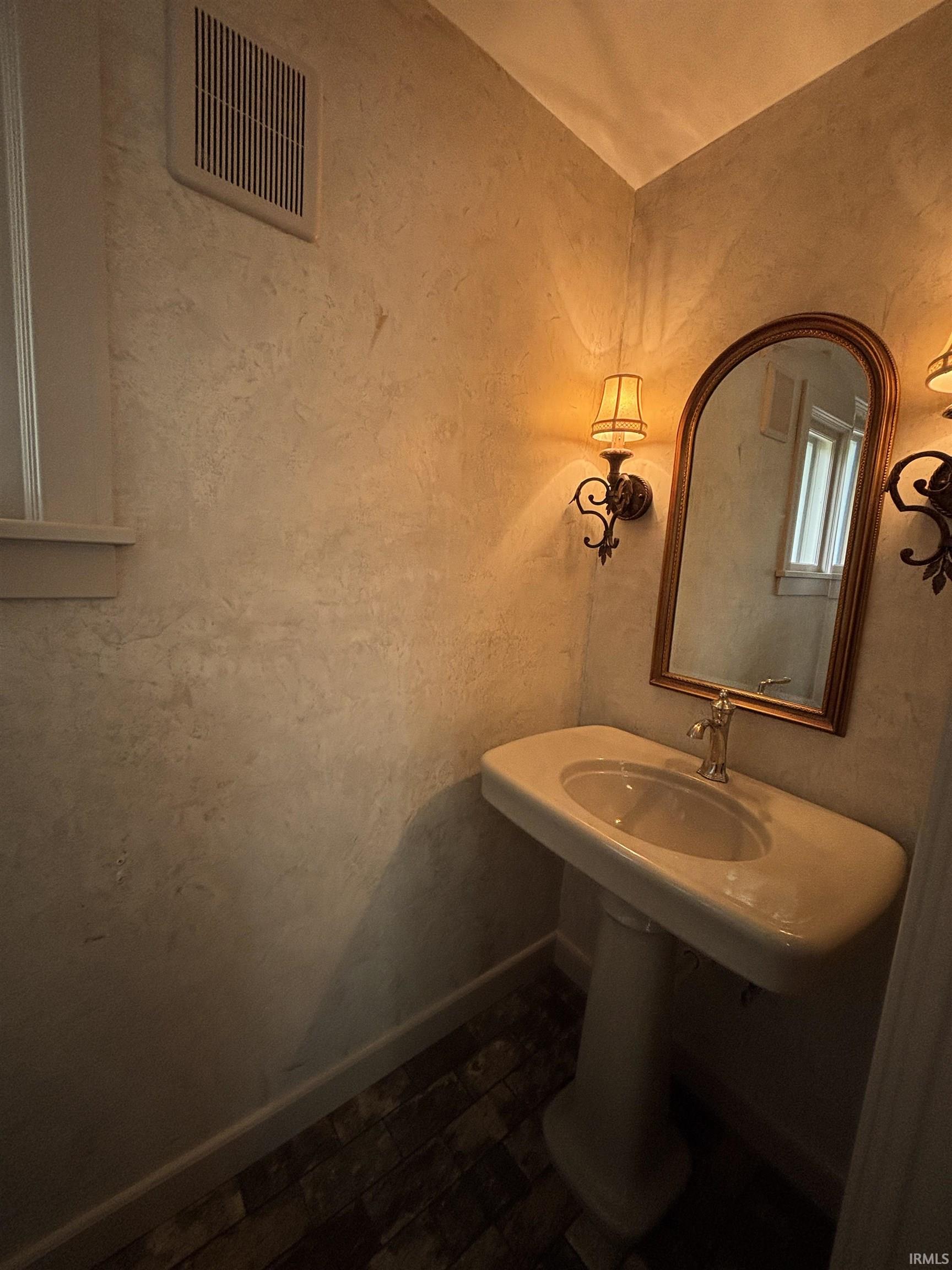 Photo 7 of 2611 Terrace Road