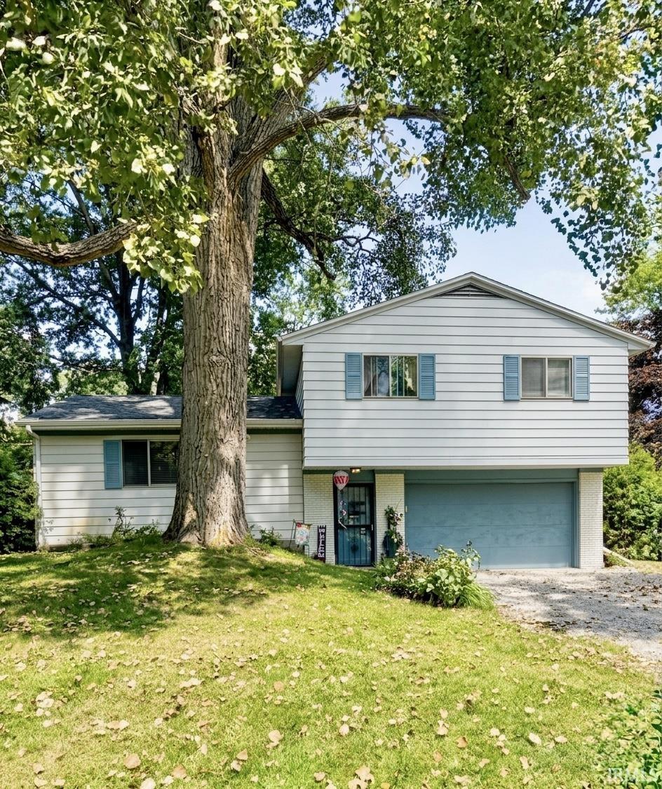 1st image of 2705 Bellevue Dr, Fort Wayne, IN 46825 | MLS# 202635031