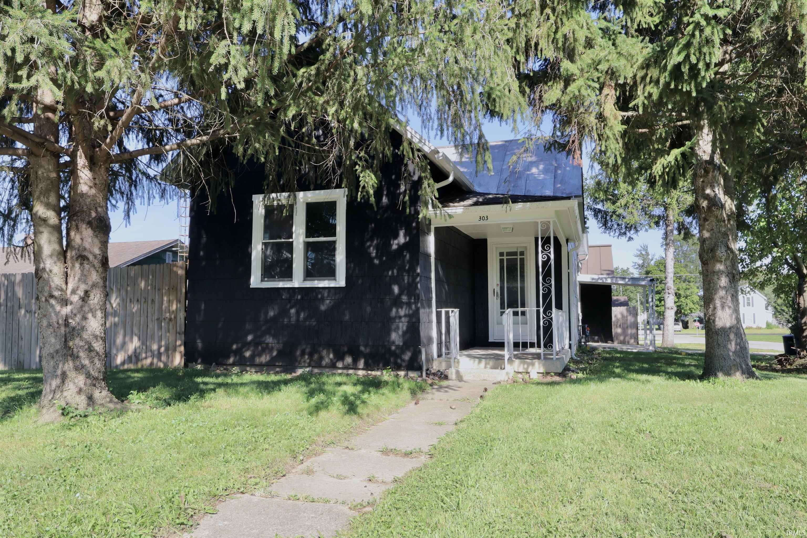 2nd image of 303 N Fulton St, Parker City, IN 47368 | MLS# 202635048