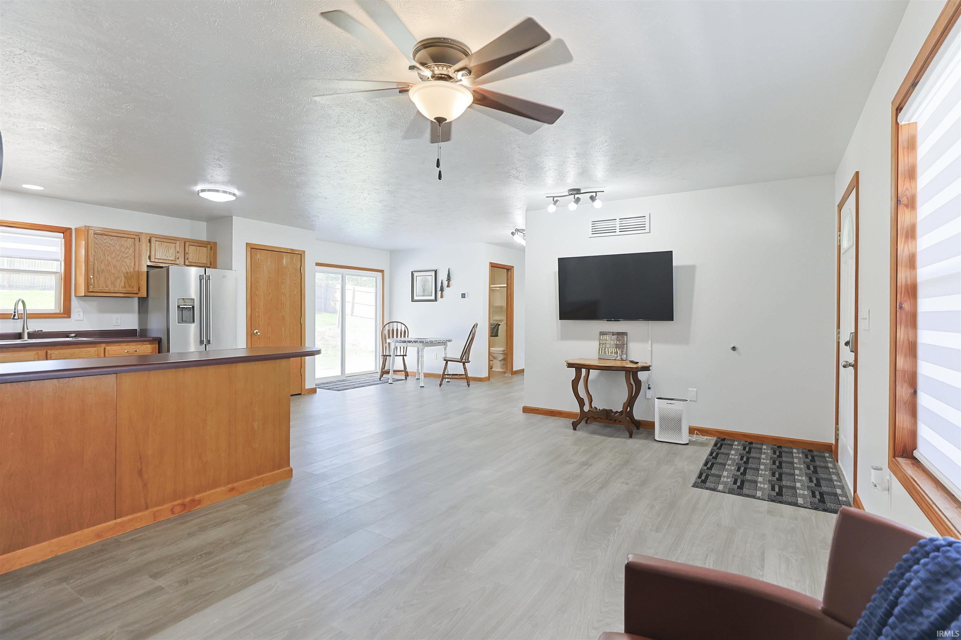 Photo 4 of Sale Pending at 213 S Grand St, Lakeville, IN 46536 | MLS# 202635116 | Listing updated on 2026-09-29